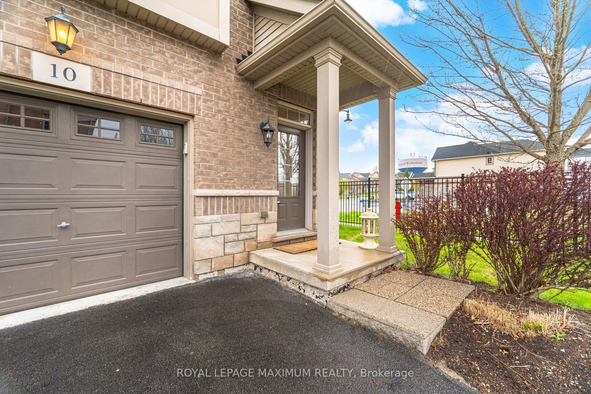 Photo 5 of Unit 10, 257 Parkside Drive, Hamilton, Waterdown — HOMEH
