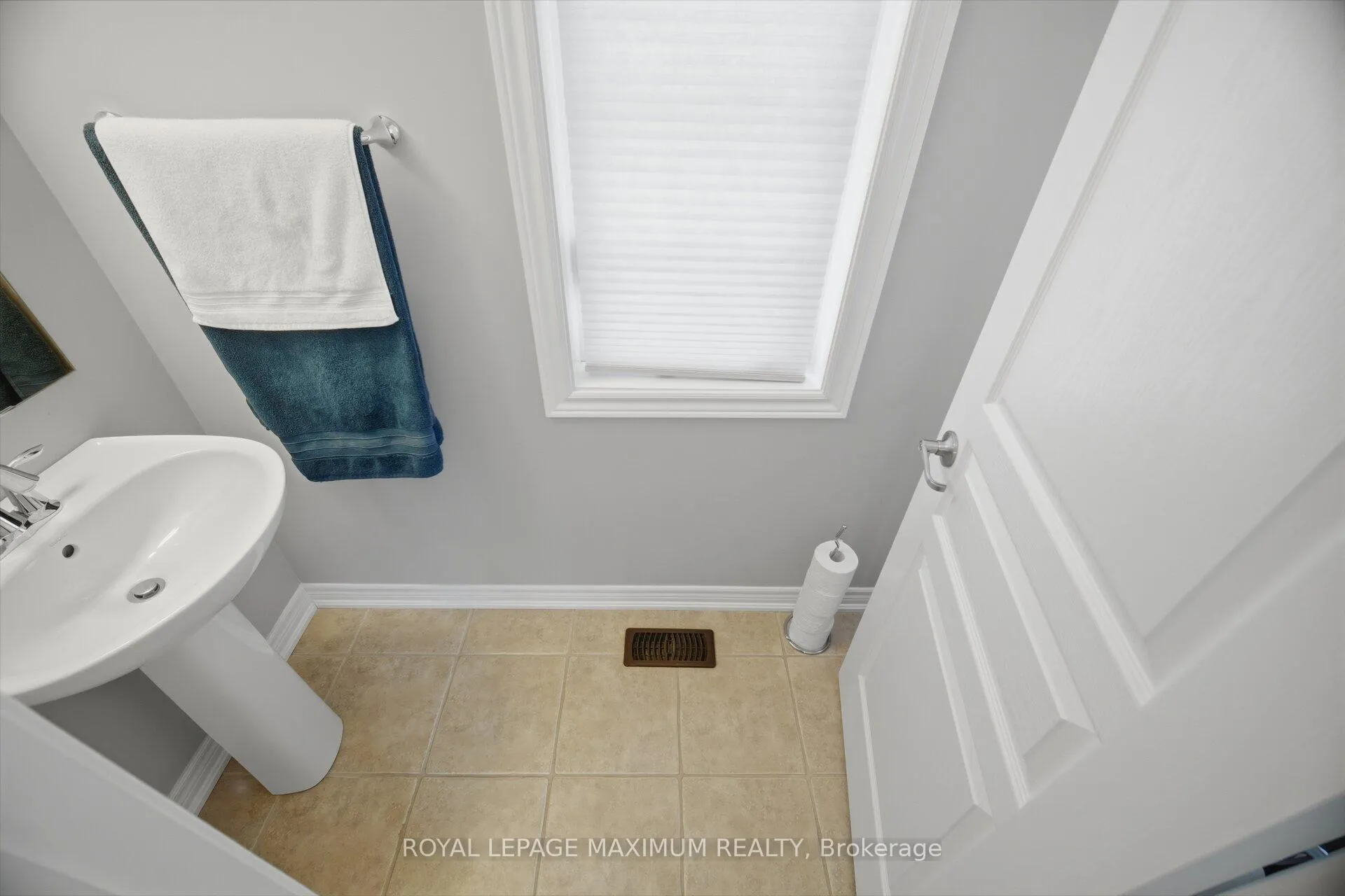 Photo 28 of Unit 10, 257 Parkside Drive, Hamilton, Waterdown — HOMEH