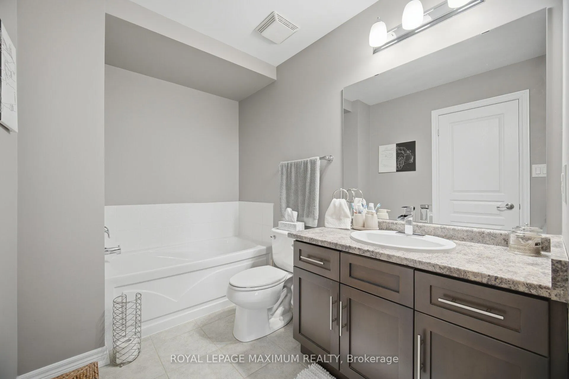Photo 34 of Unit 10, 257 Parkside Drive, Hamilton, Waterdown — HOMEH
