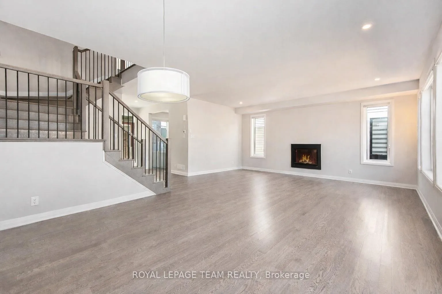 Photo 10 of 389 Appalachian Circle, Ottawa, Barrhaven - Half Moon Bay — HOMEH