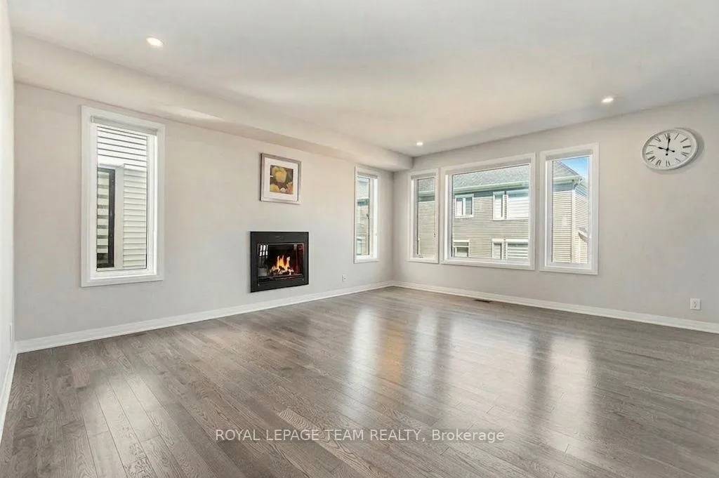 Photo 13 of 389 Appalachian Circle, Ottawa, Barrhaven - Half Moon Bay — HOMEH