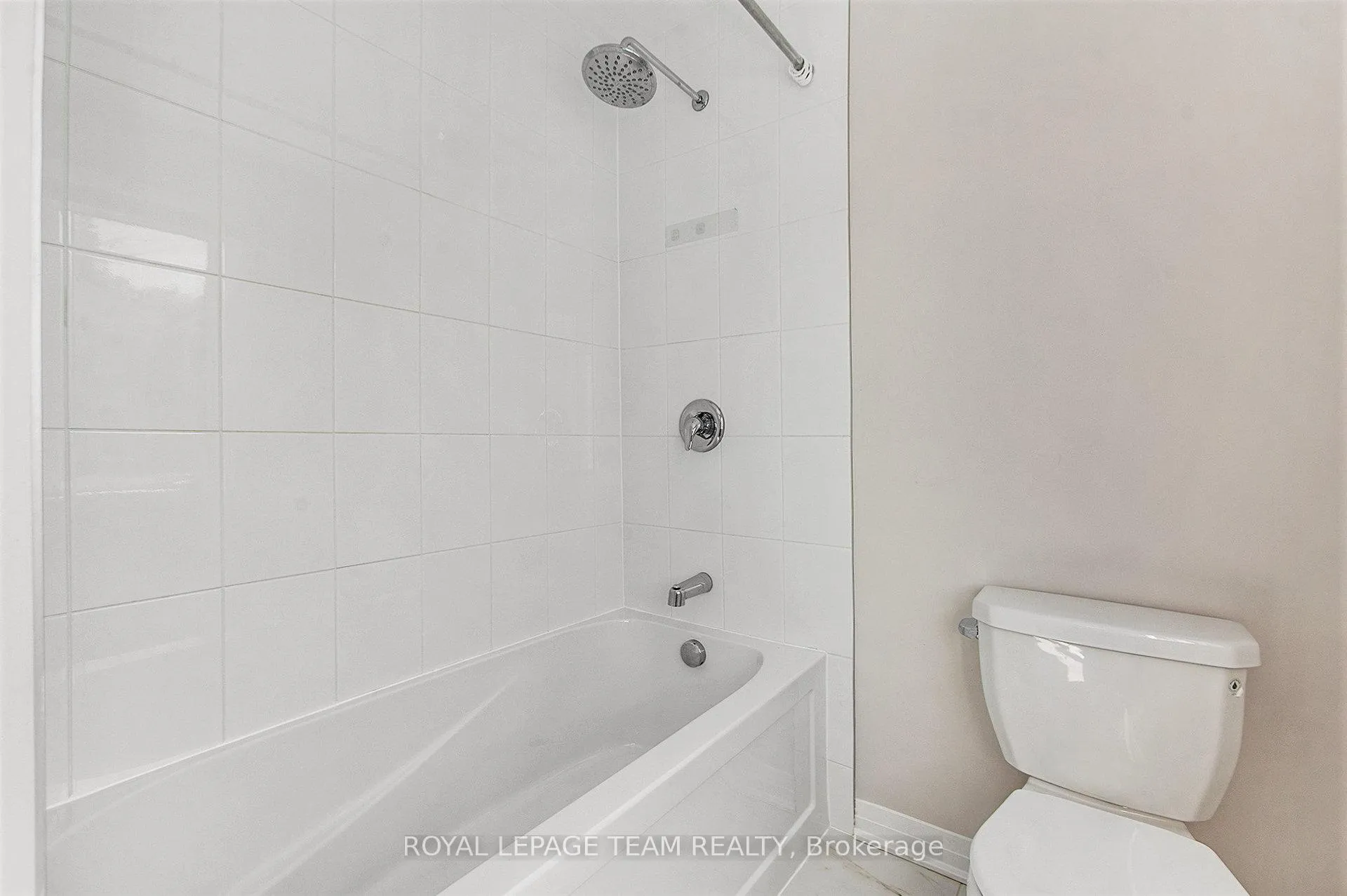 Photo 17 of 389 Appalachian Circle, Ottawa, Barrhaven - Half Moon Bay — HOMEH