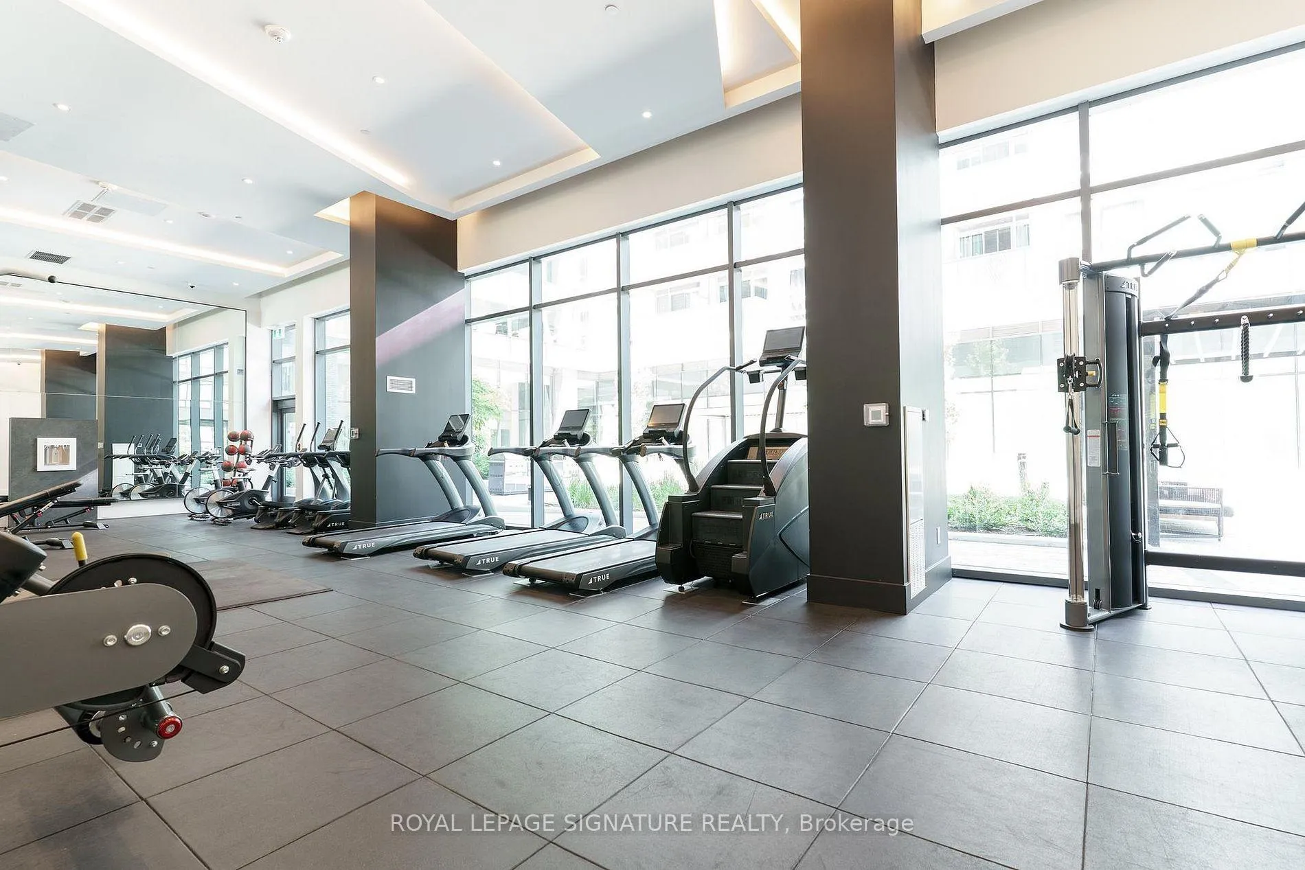 Photo 10 of Unit 250, 2450 Old Bronte Road, Oakville, Westmount — HOMEH