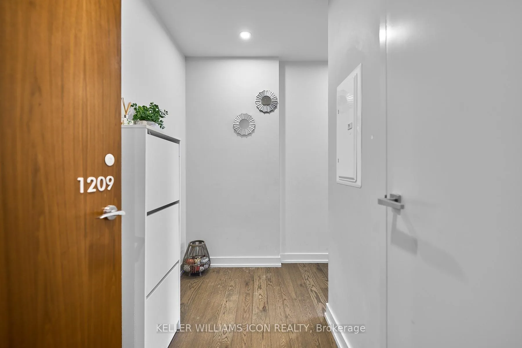 Photo 3 of Unit 1209, 101 Queen Street, Ottawa, Ottawa Centre — HOMEH
