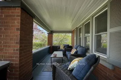 Photo 3 of 18 Maplecrest Avenue, St. Catharines, Burleigh Hill — HOMEH