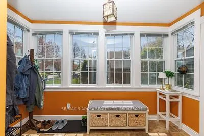 Photo 4 of 18 Maplecrest Avenue, St. Catharines, Burleigh Hill — HOMEH