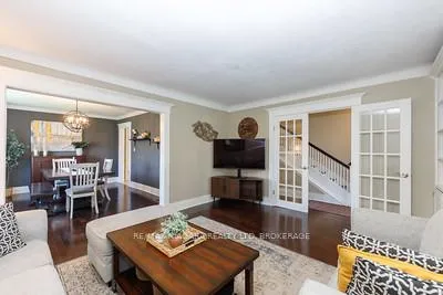 Photo 14 of 18 Maplecrest Avenue, St. Catharines, Burleigh Hill — HOMEH