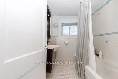 Photo 27 of 18 Maplecrest Avenue, St. Catharines, Burleigh Hill — HOMEH
