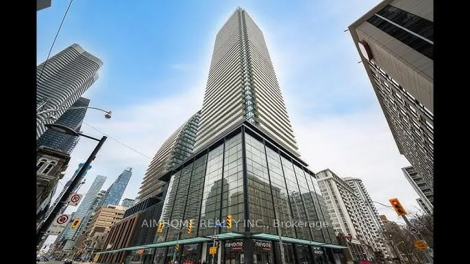 Front of Unit 3205, 501 Yonge Street