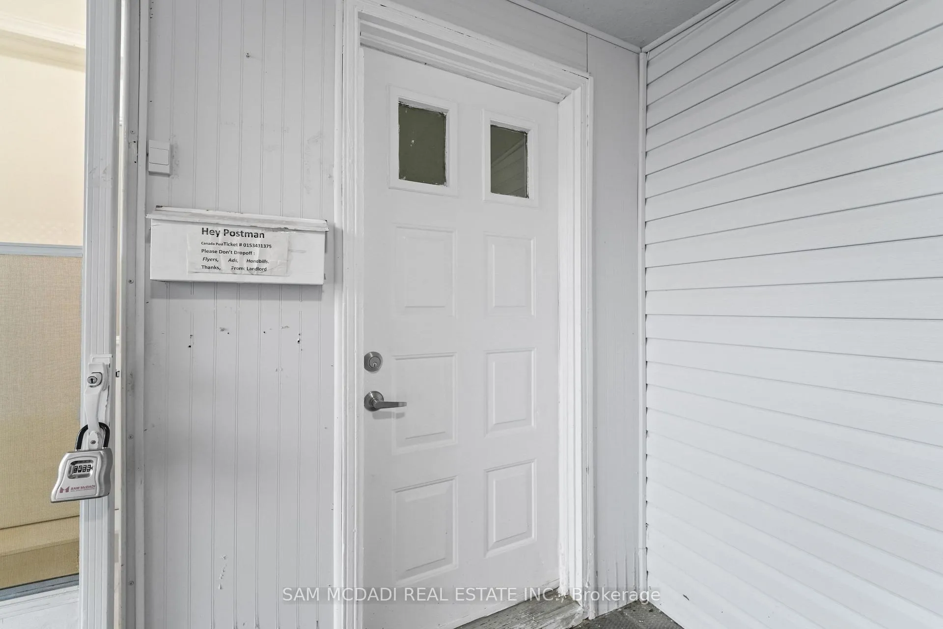 Photo 17 of 19 Shalom Crescent, Etobicoke, West Humber-Clairville — HOMEH
