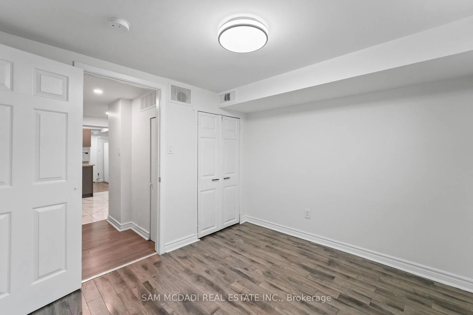 Photo 27 of 19 Shalom Crescent, Etobicoke, West Humber-Clairville — HOMEH