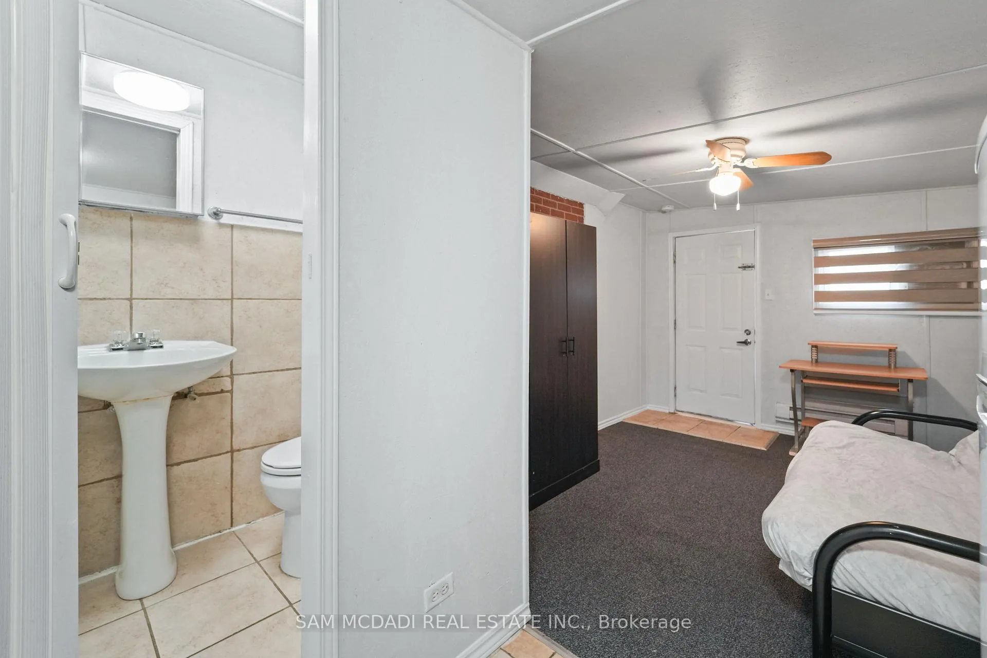 Photo 35 of 19 Shalom Crescent, Etobicoke, West Humber-Clairville — HOMEH