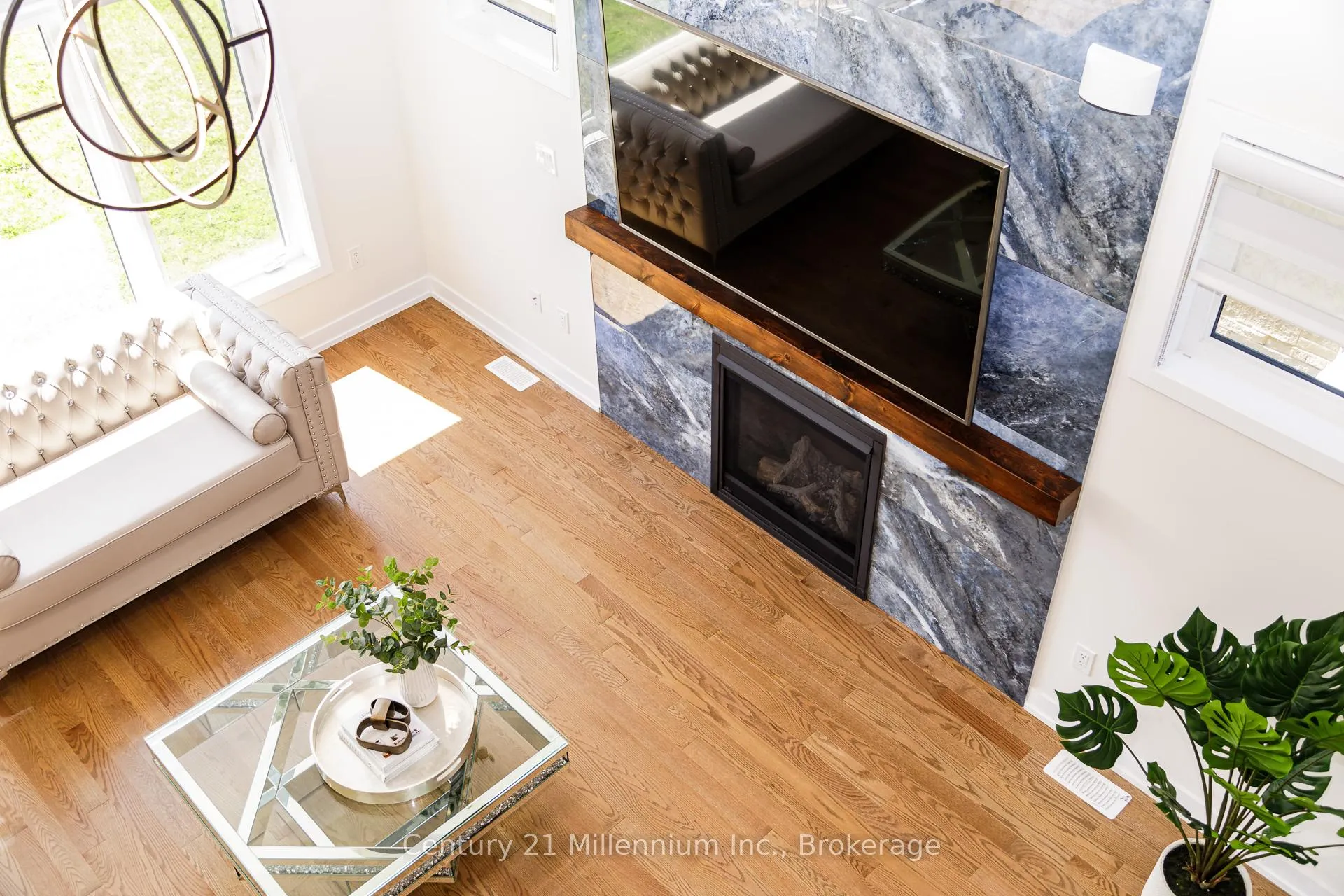 Photo 3 of 111 Stoneleigh Drive, Blue Mountains — HOMEH