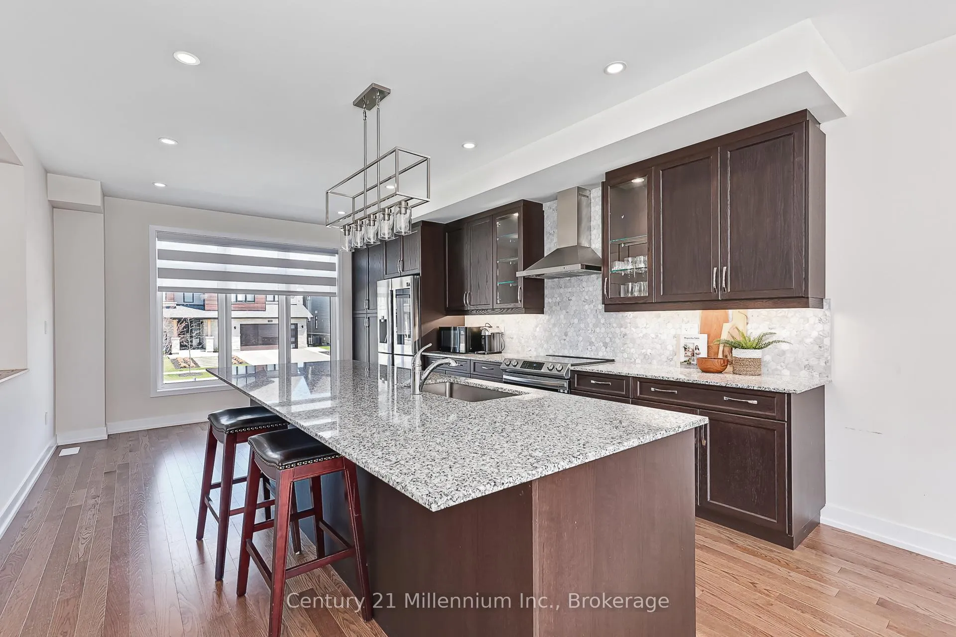Photo 15 of 111 Stoneleigh Drive, Blue Mountains — HOMEH
