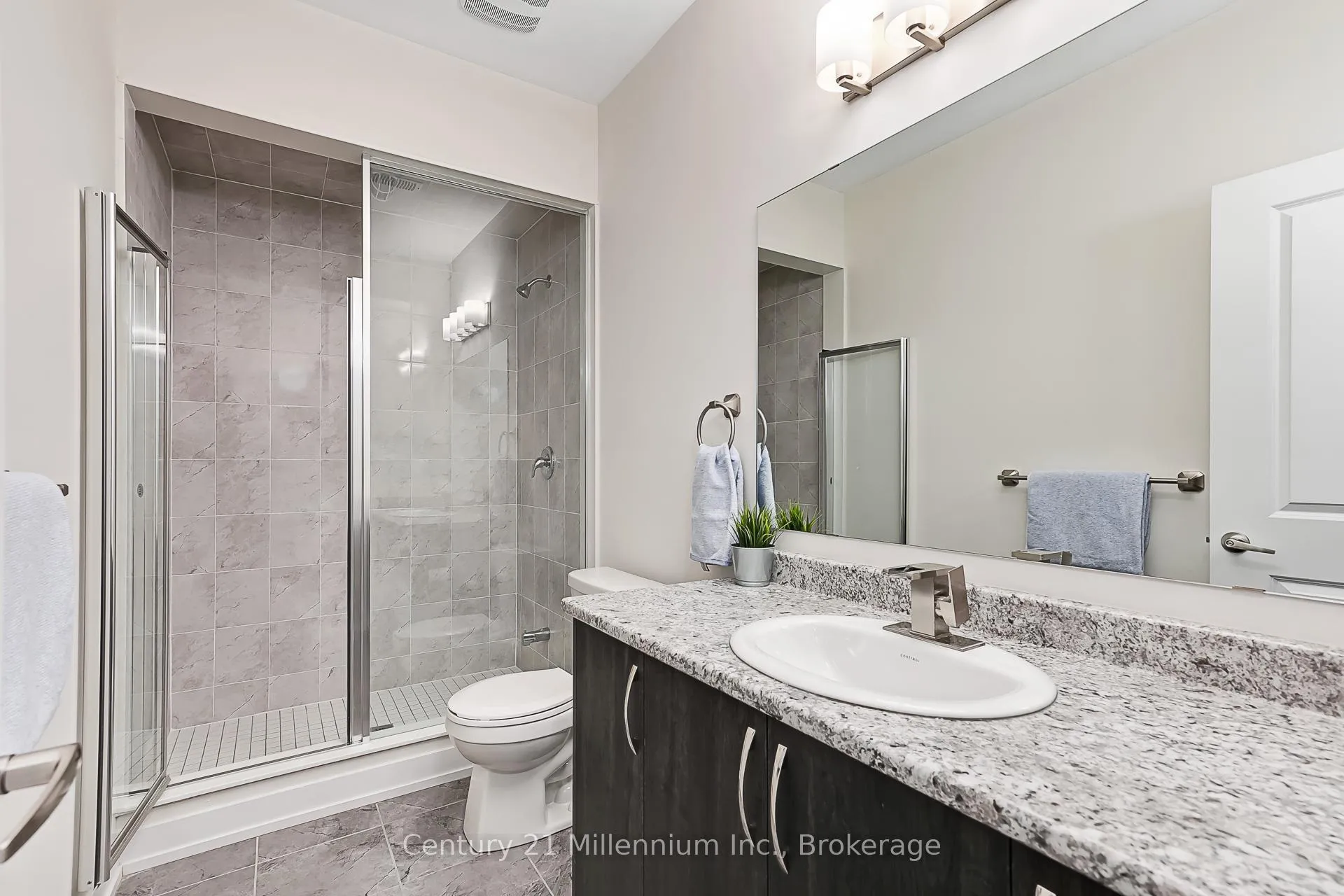 Photo 20 of 111 Stoneleigh Drive, Blue Mountains — HOMEH