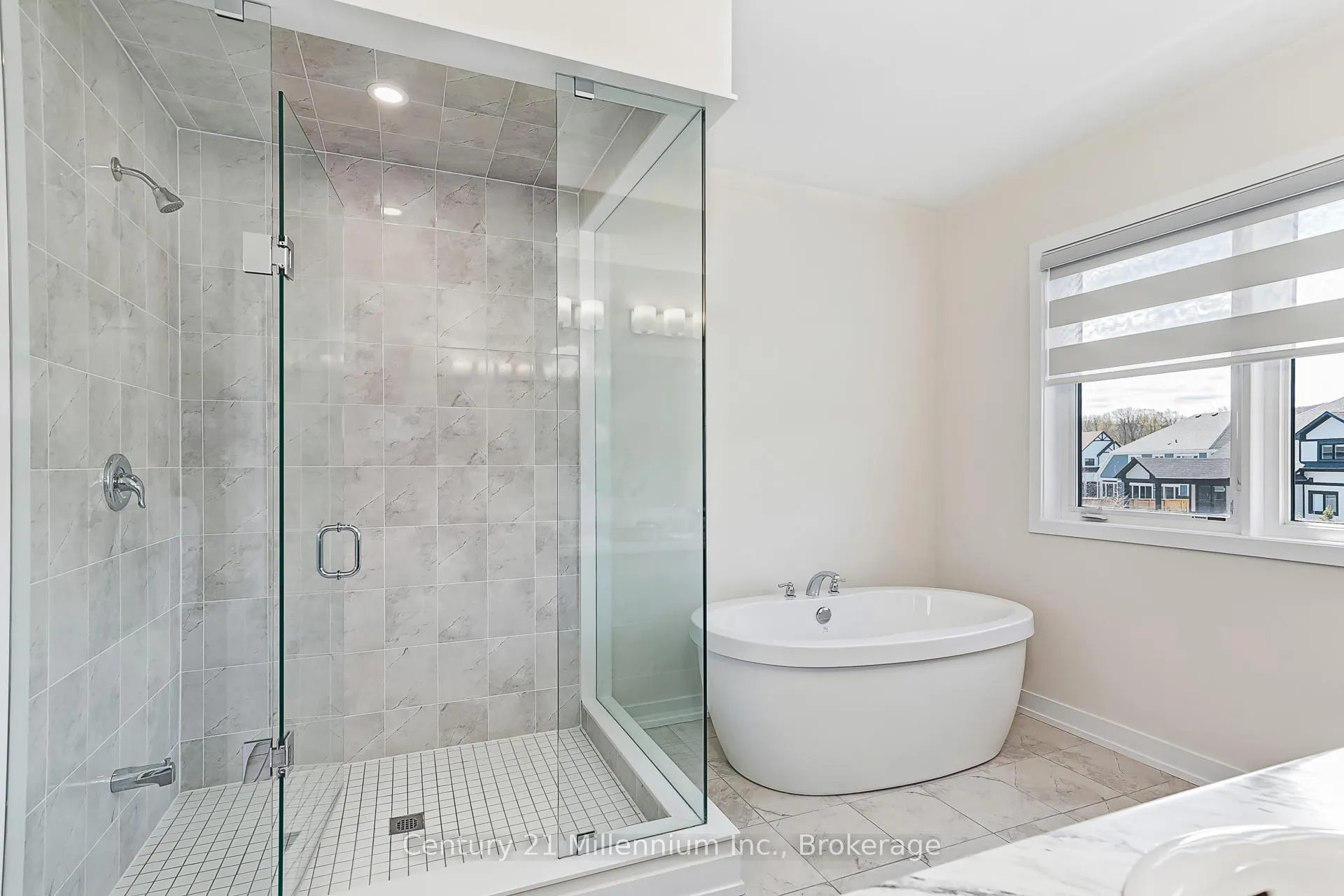 Photo 23 of 111 Stoneleigh Drive, Blue Mountains — HOMEH