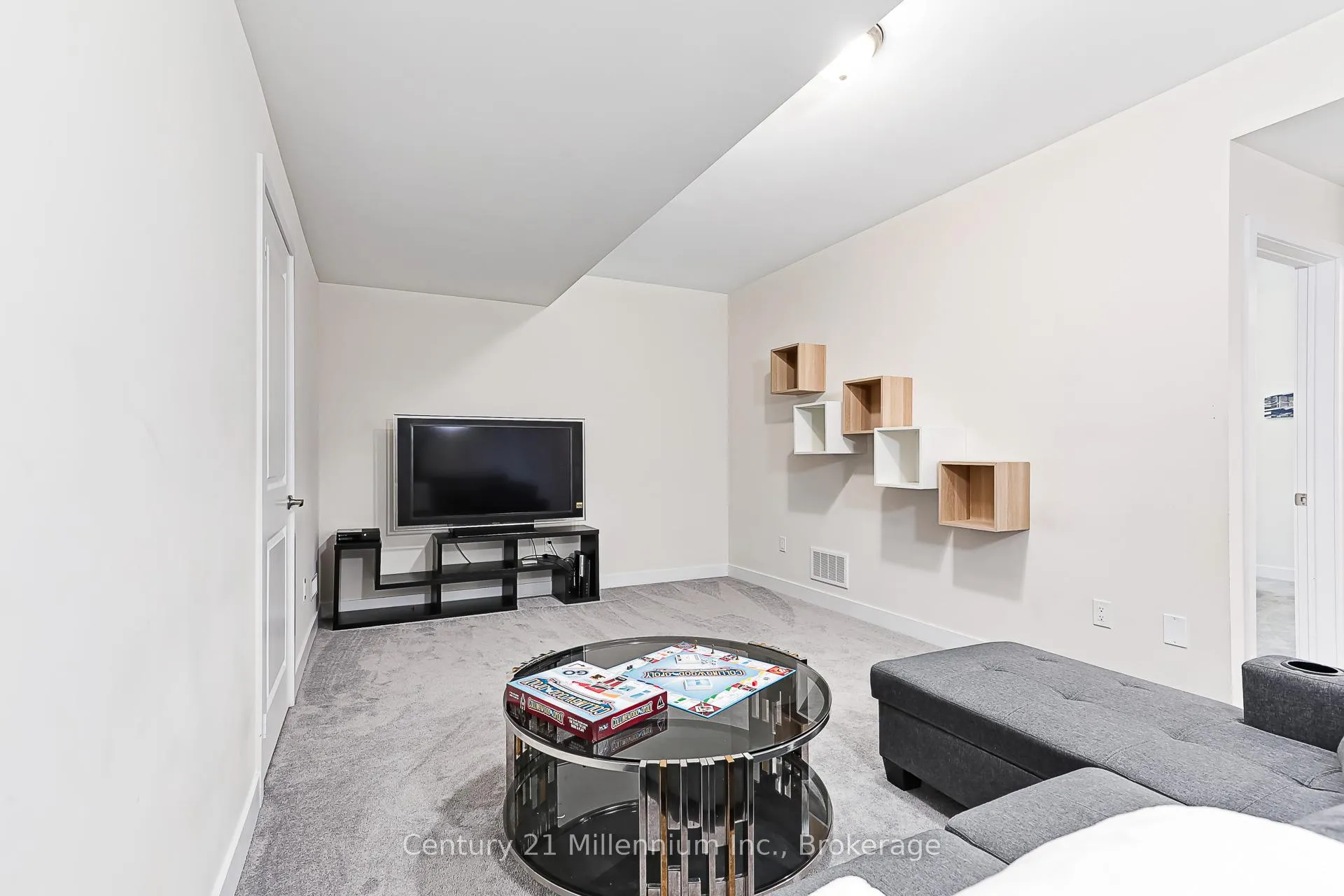 Photo 35 of 111 Stoneleigh Drive, Blue Mountains — HOMEH