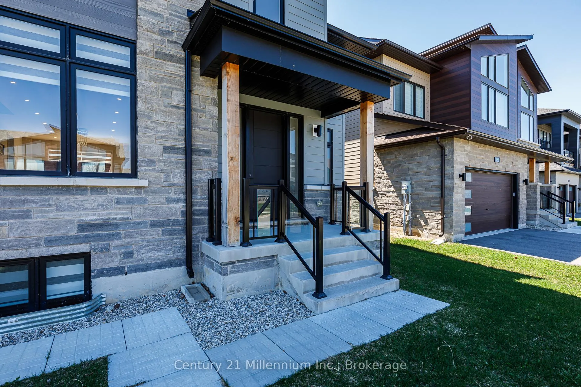 Photo 38 of 111 Stoneleigh Drive, Blue Mountains — HOMEH