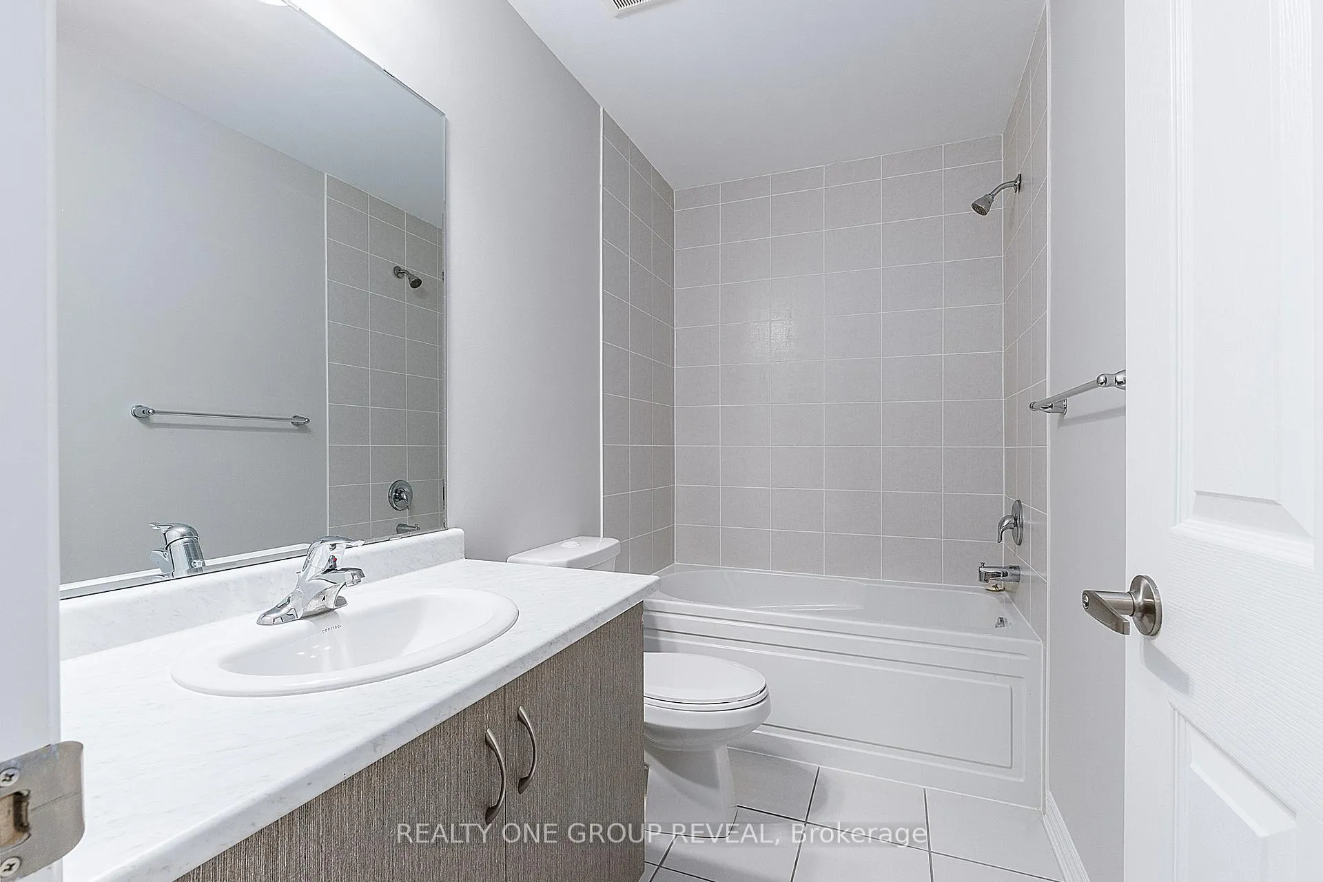 Photo 11 of 616 1034 Reflection Place, Pickering, Rural Pickering — HOMEH