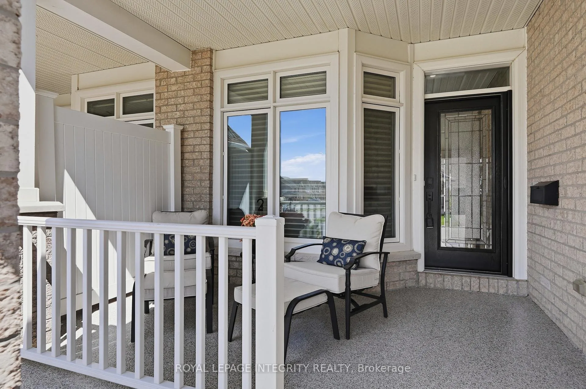 Photo 2 of 834 Tewin Circle, Ottawa, Camelot — HOMEH