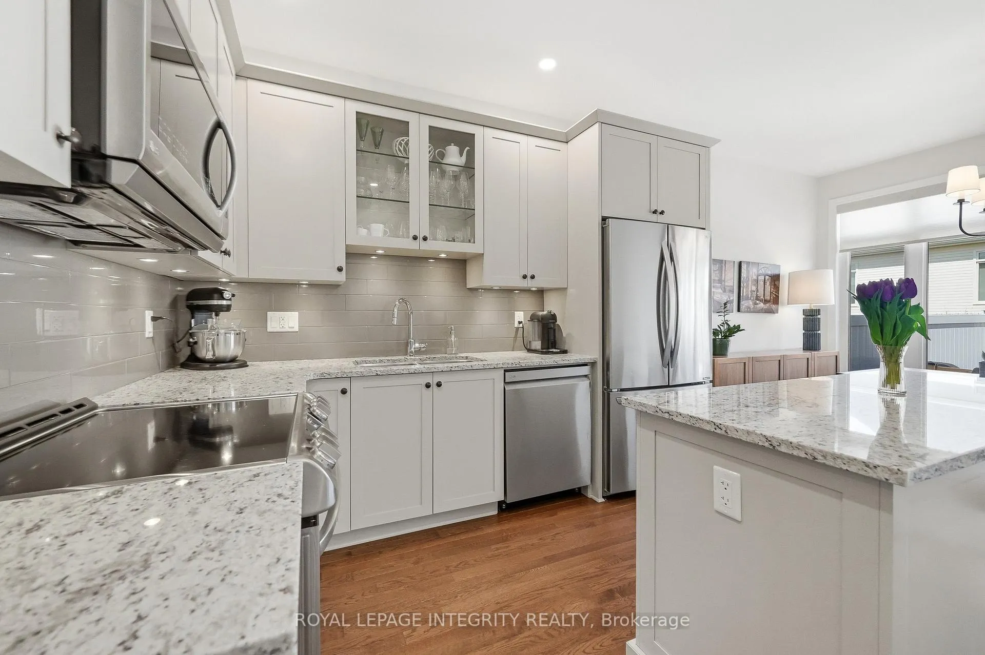 Photo 14 of 834 Tewin Circle, Ottawa, Camelot — HOMEH