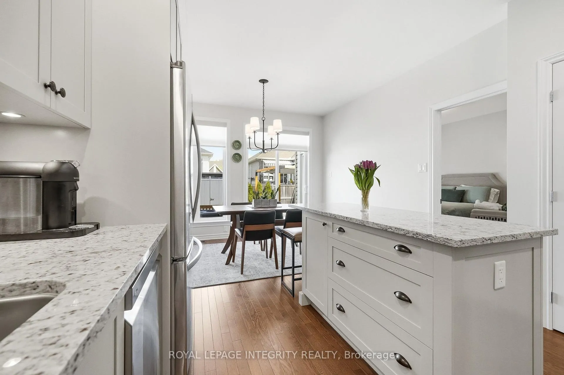 Photo 15 of 834 Tewin Circle, Ottawa, Camelot — HOMEH