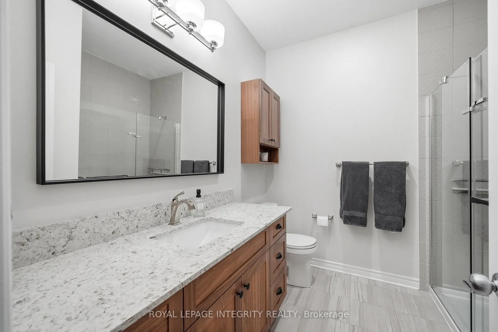 Photo 21 of 834 Tewin Circle, Ottawa, Camelot — HOMEH