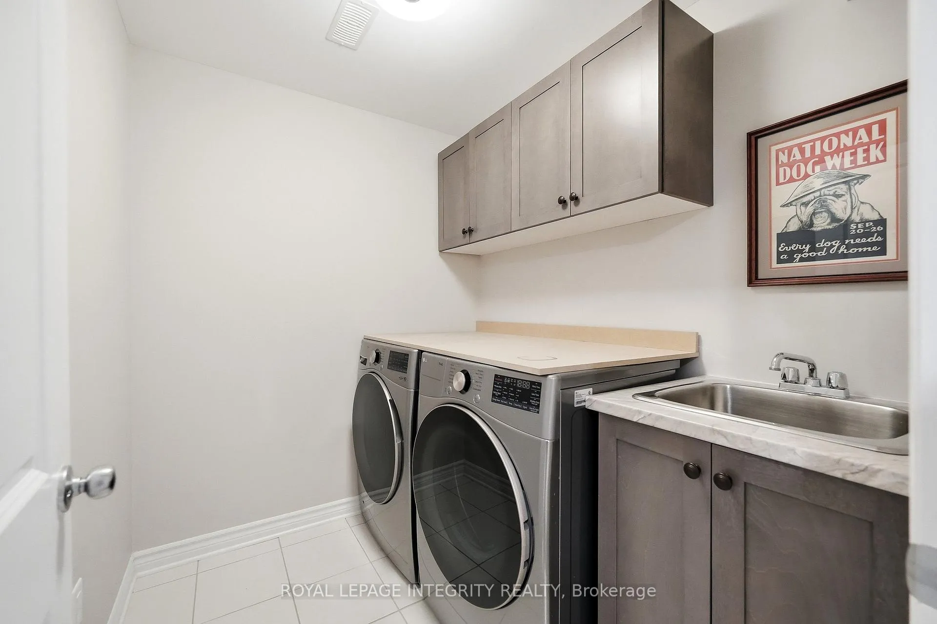 Photo 27 of 834 Tewin Circle, Ottawa, Camelot — HOMEH