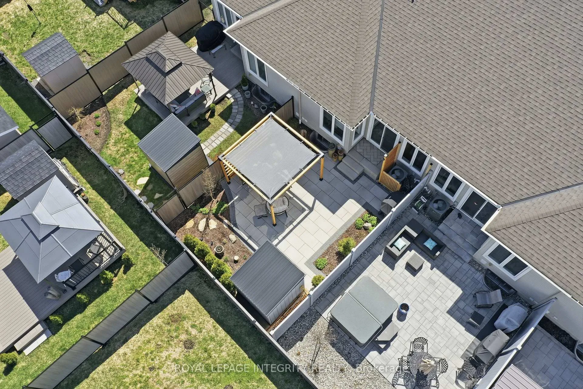 Photo 40 of 834 Tewin Circle, Ottawa, Camelot — HOMEH