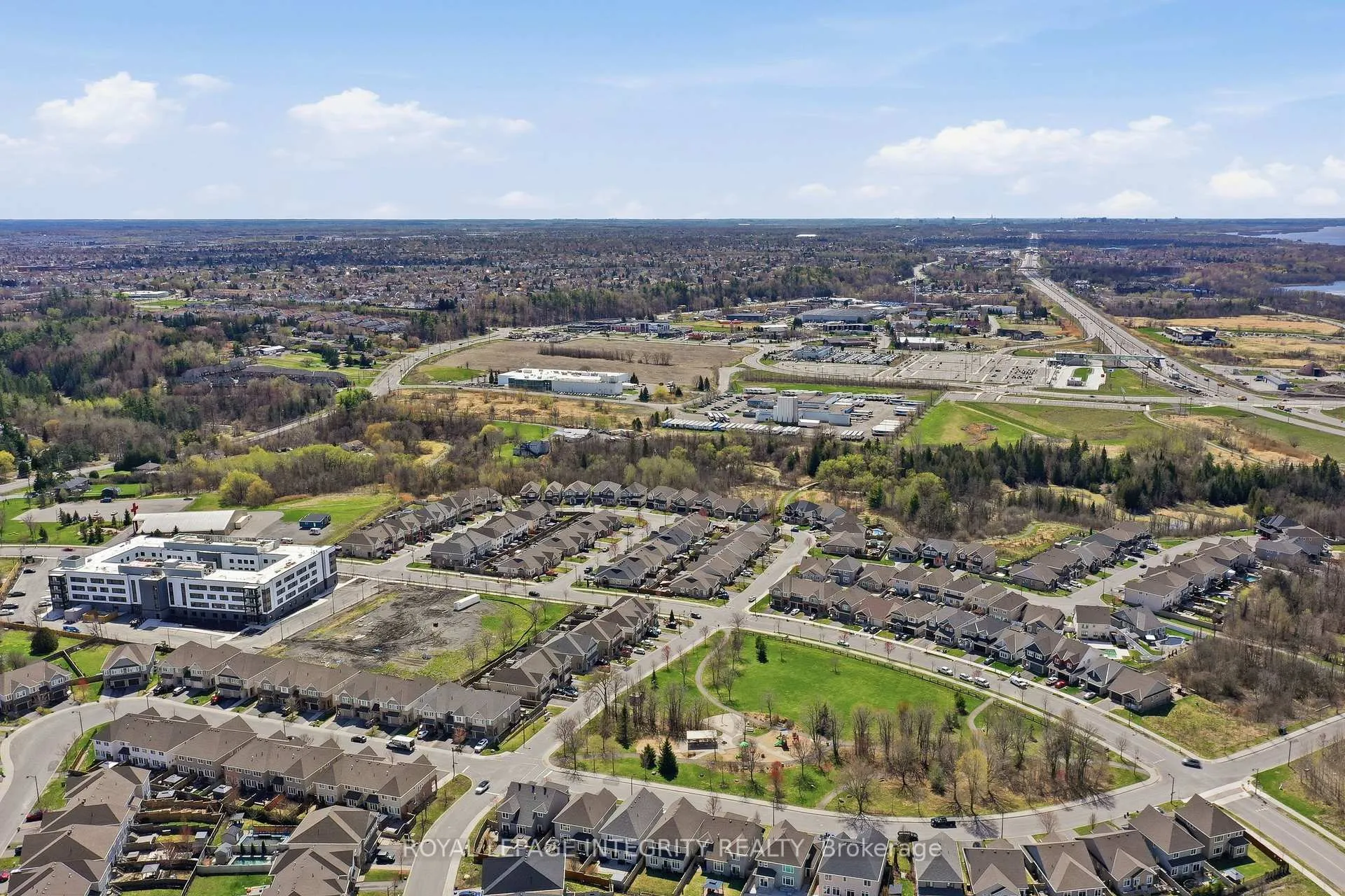 Photo 44 of 834 Tewin Circle, Ottawa, Camelot — HOMEH