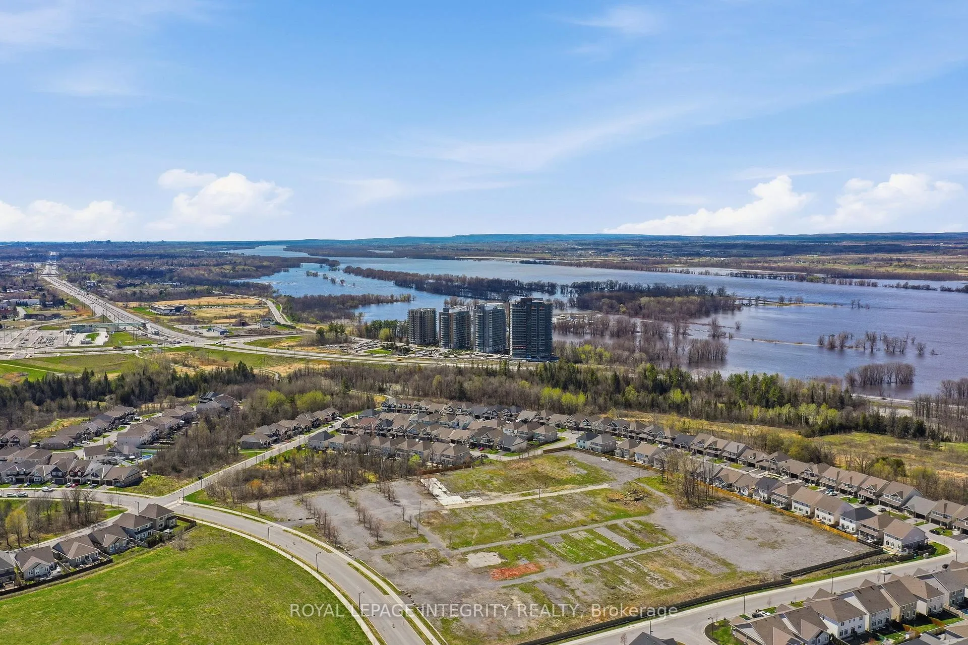Photo 46 of 834 Tewin Circle, Ottawa, Camelot — HOMEH
