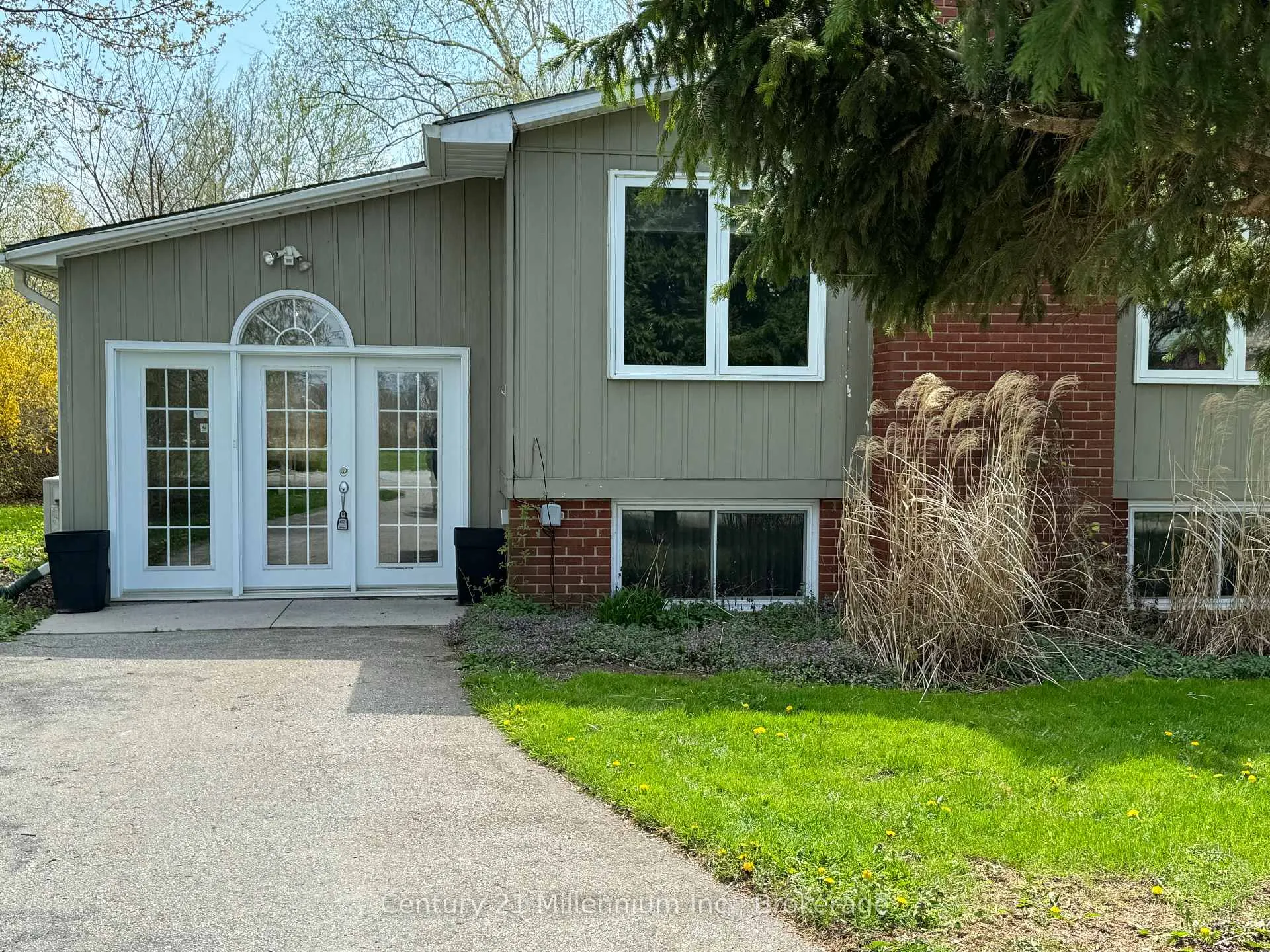 Photo of 72234 Lakeshore Drive