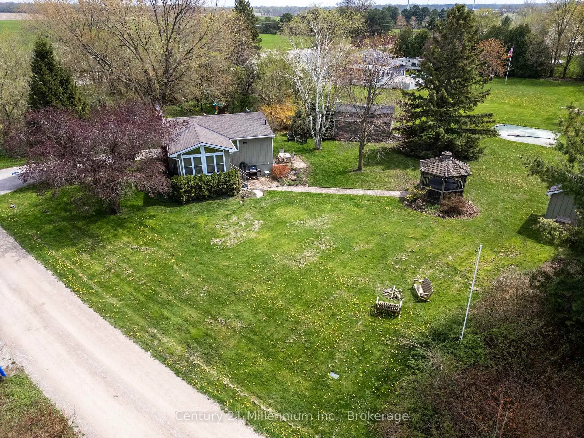 Photo 4 of 72234 Lakeshore Drive, Bluewater, Hay — HOMEH