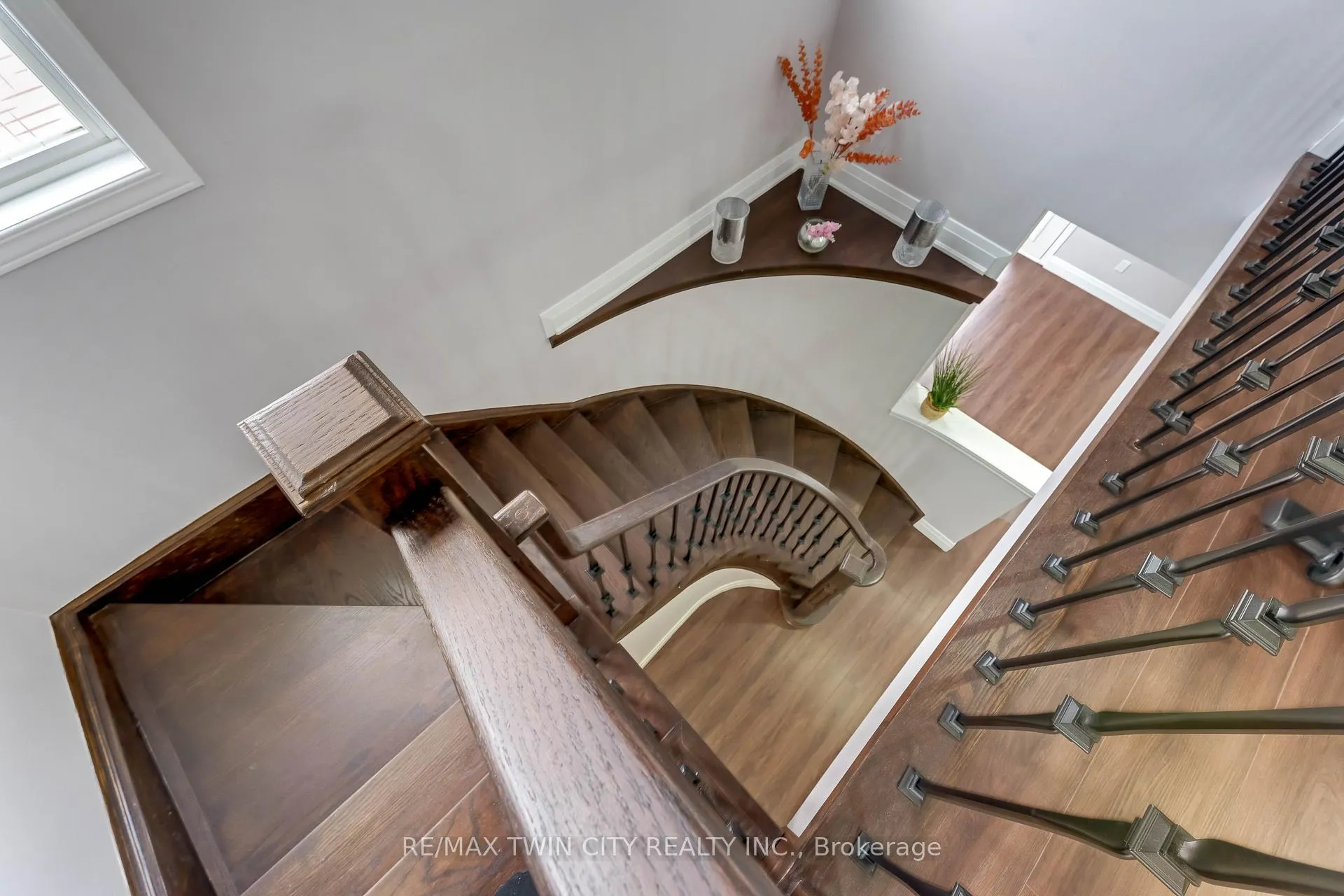 Photo 19 of 42 Doon Mills Drive, Kitchener, Doon South — HOMEH