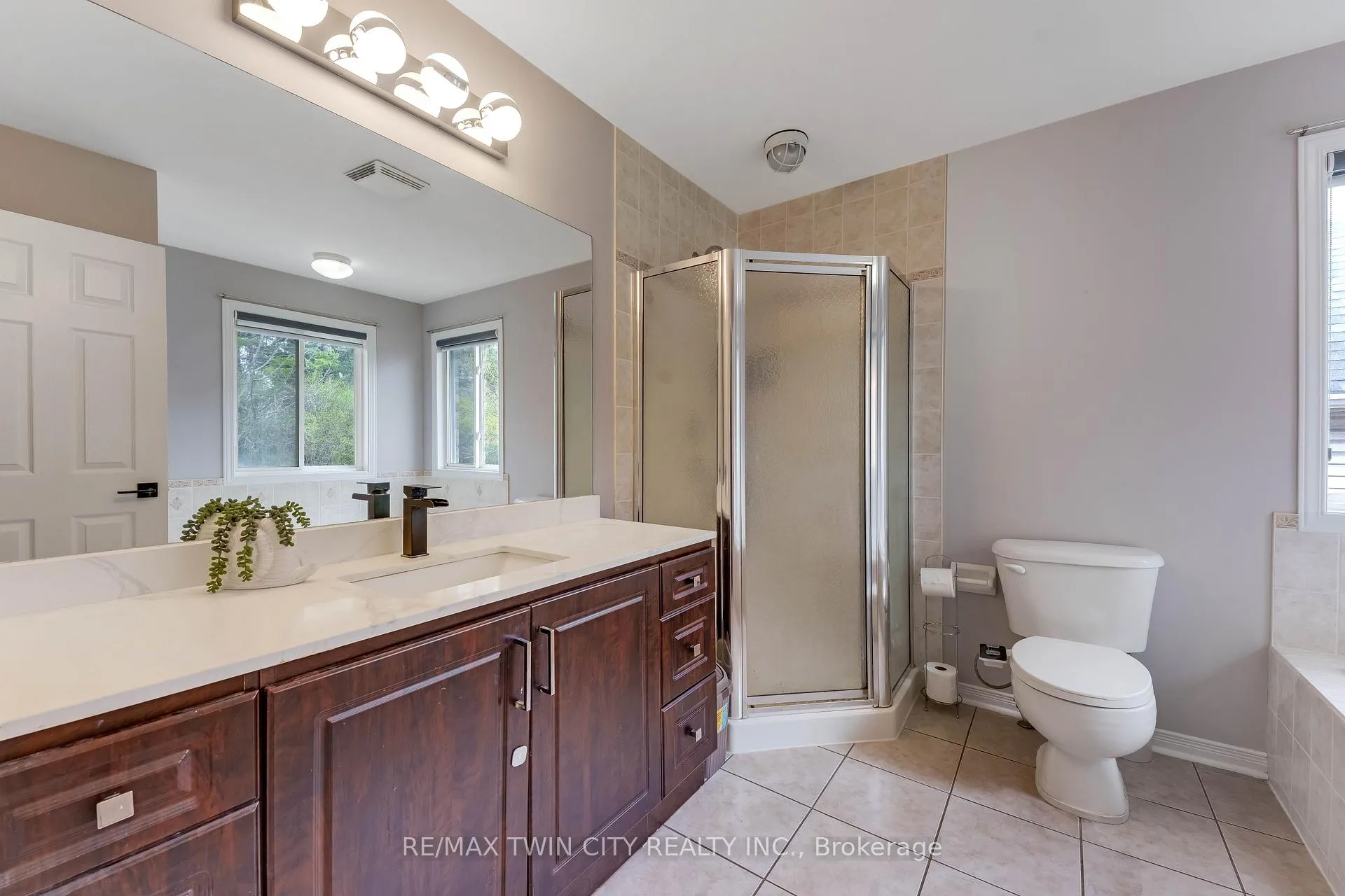 Photo 29 of 42 Doon Mills Drive, Kitchener, Doon South — HOMEH