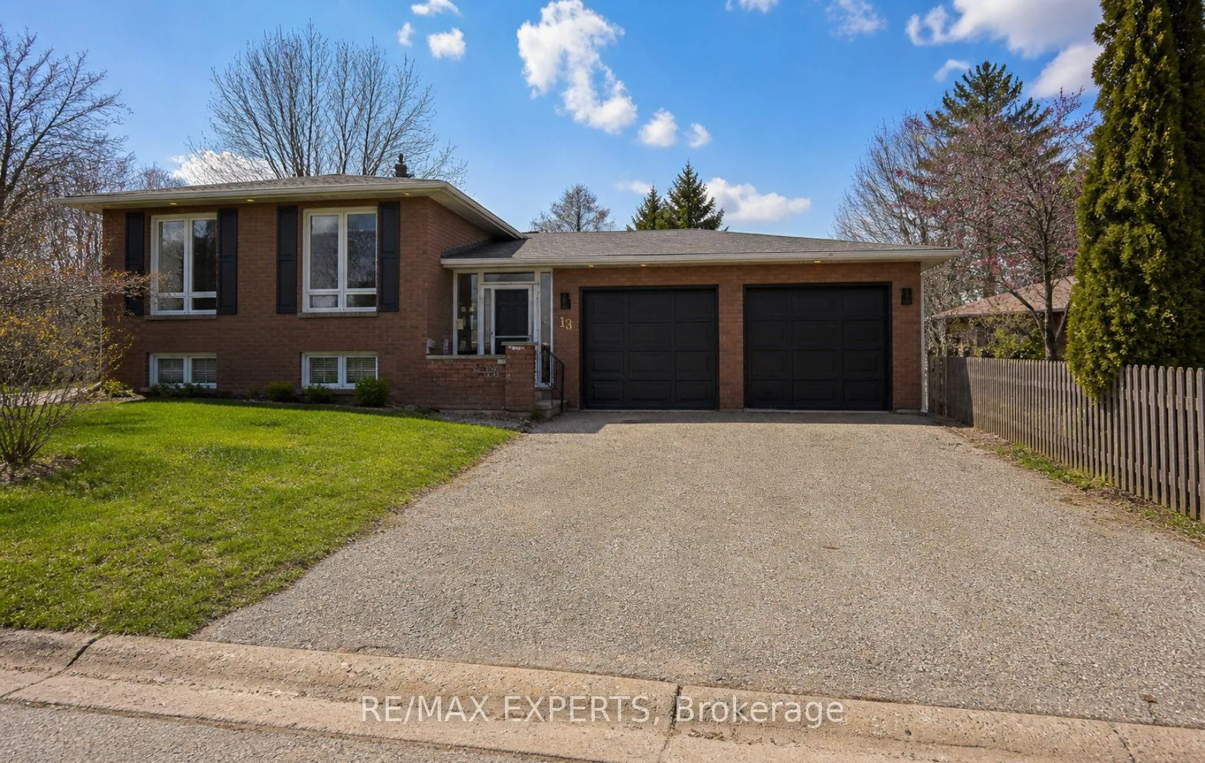 Photo 1 of 13 Oriole Court, Barrie, Cundles East — HOMEH