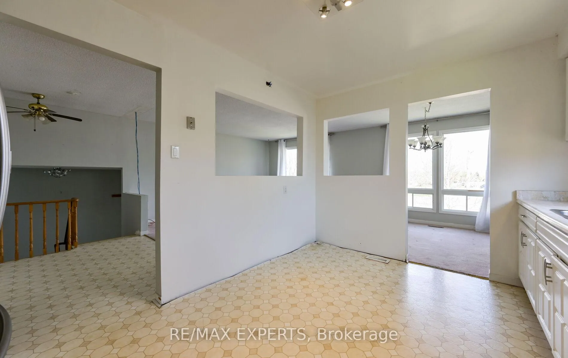 Photo 11 of 13 Oriole Court, Barrie, Cundles East — HOMEH