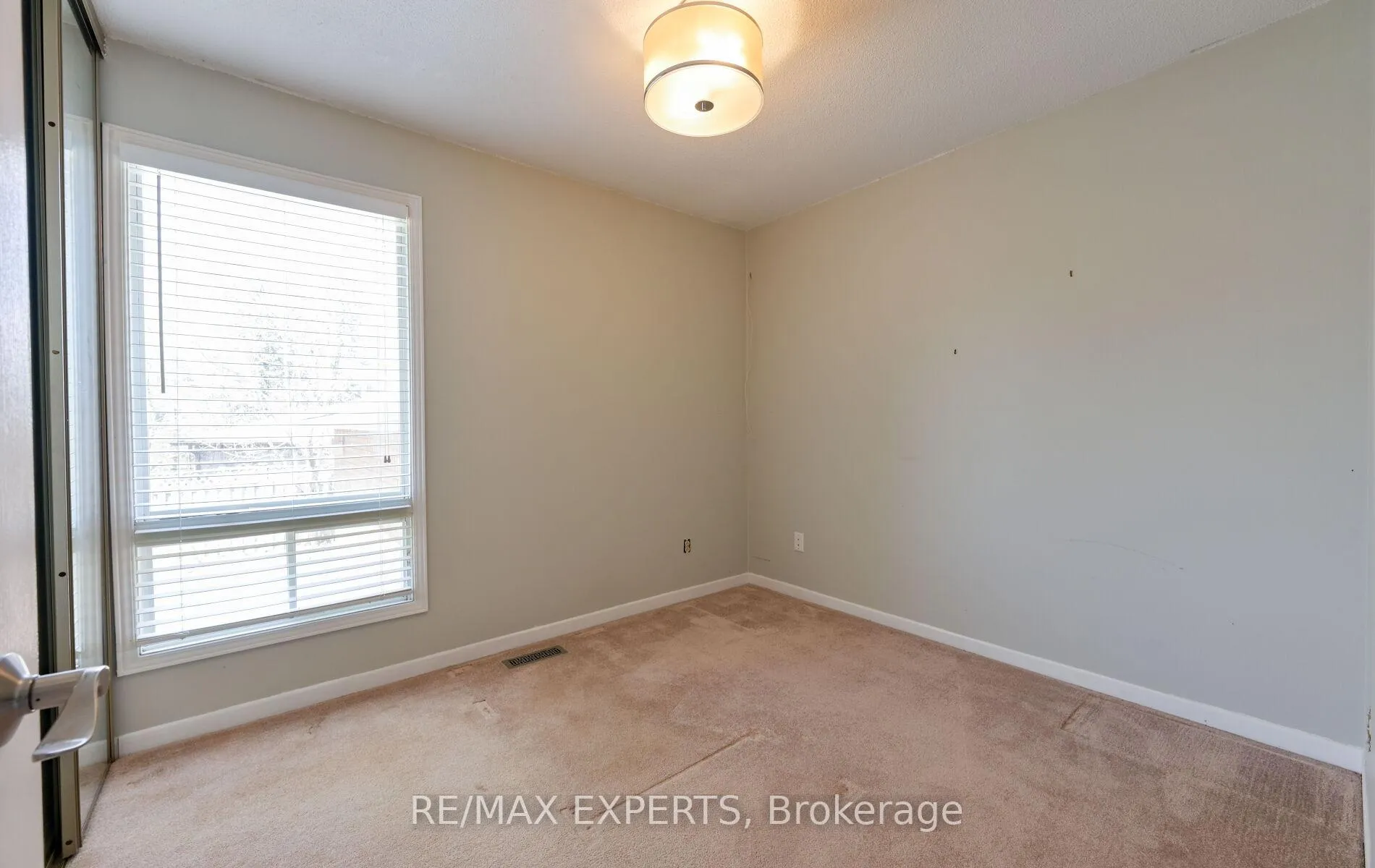 Photo 14 of 13 Oriole Court, Barrie, Cundles East — HOMEH