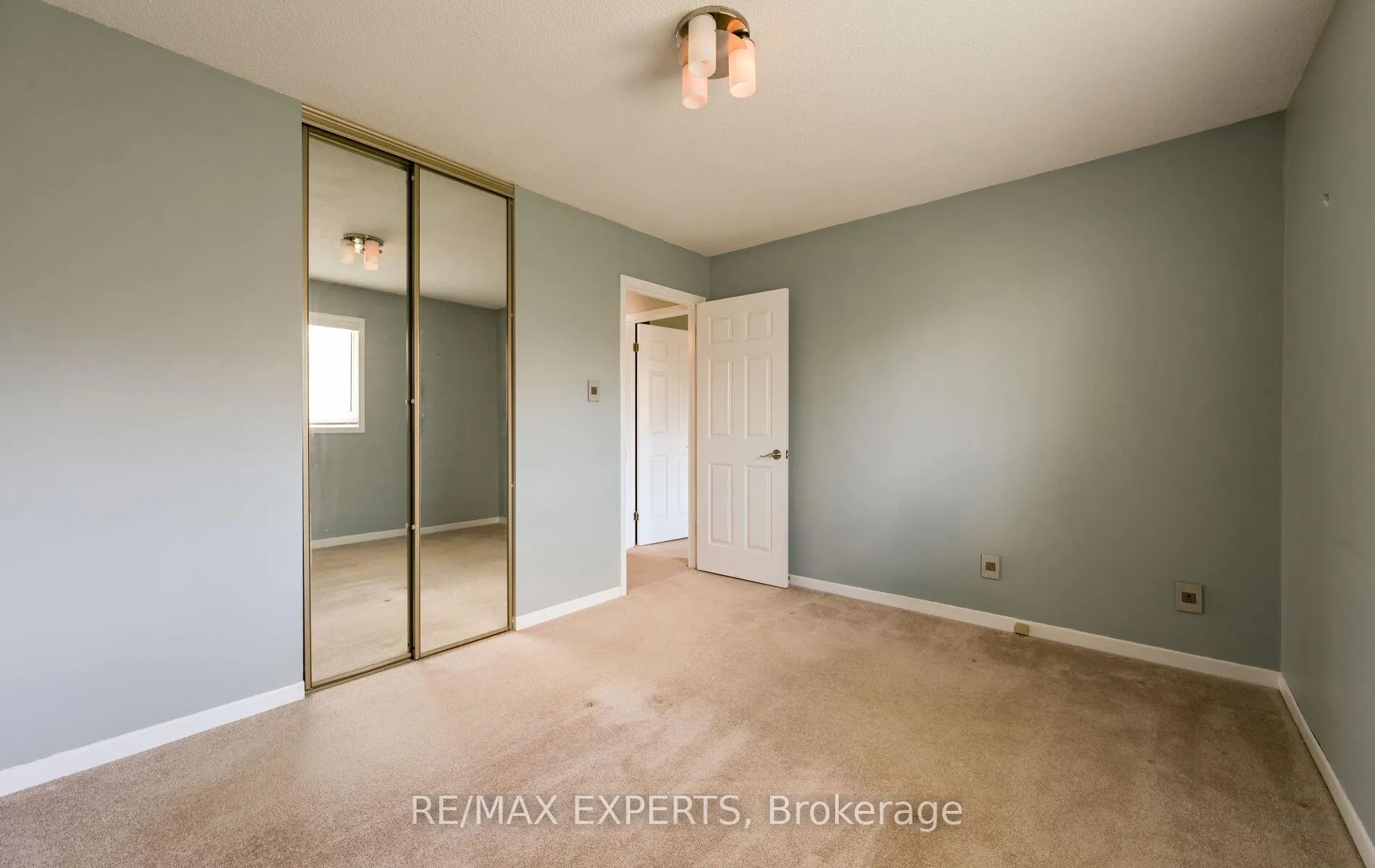 Photo 18 of 13 Oriole Court, Barrie, Cundles East — HOMEH