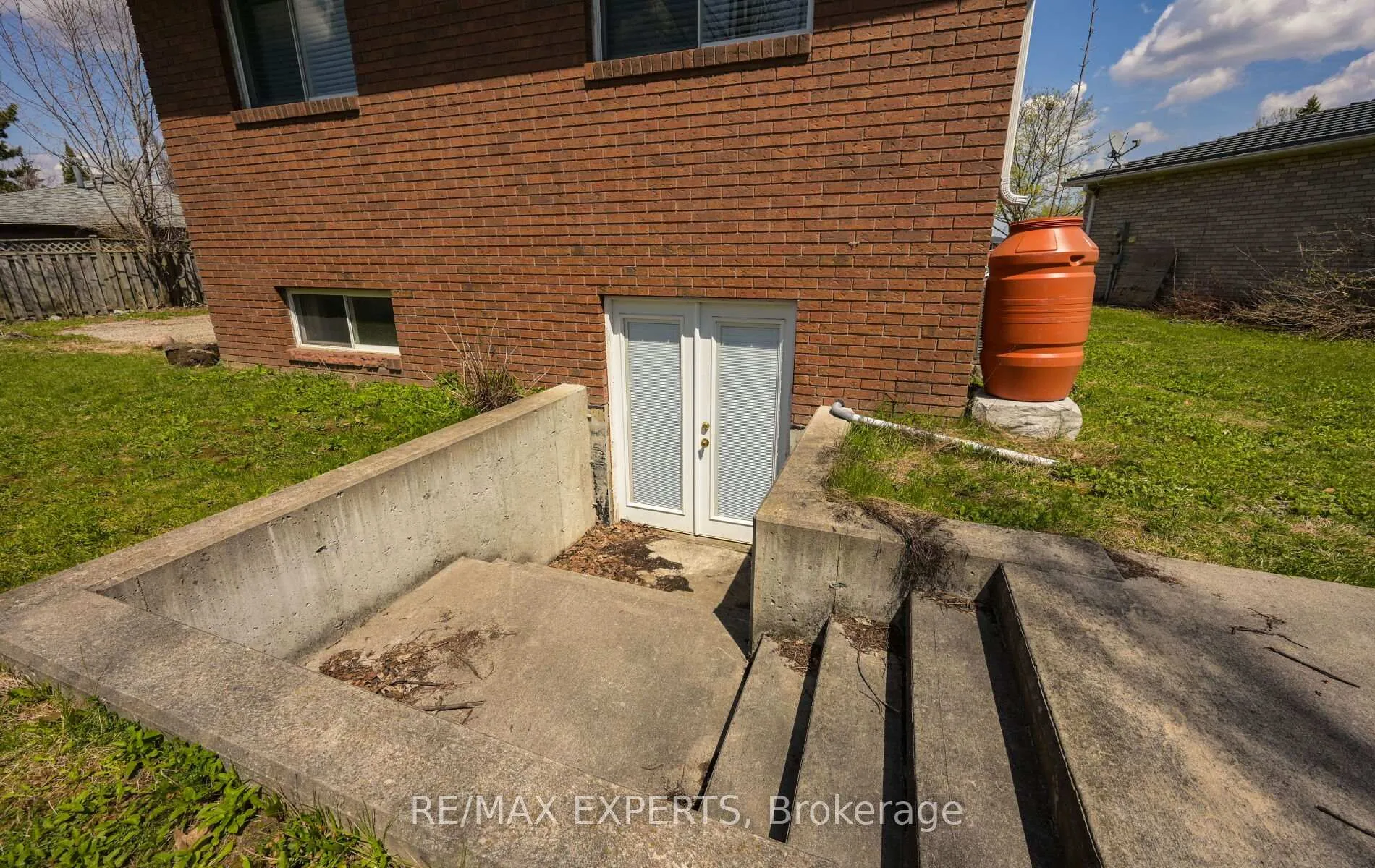 Photo 48 of 13 Oriole Court, Barrie, Cundles East — HOMEH