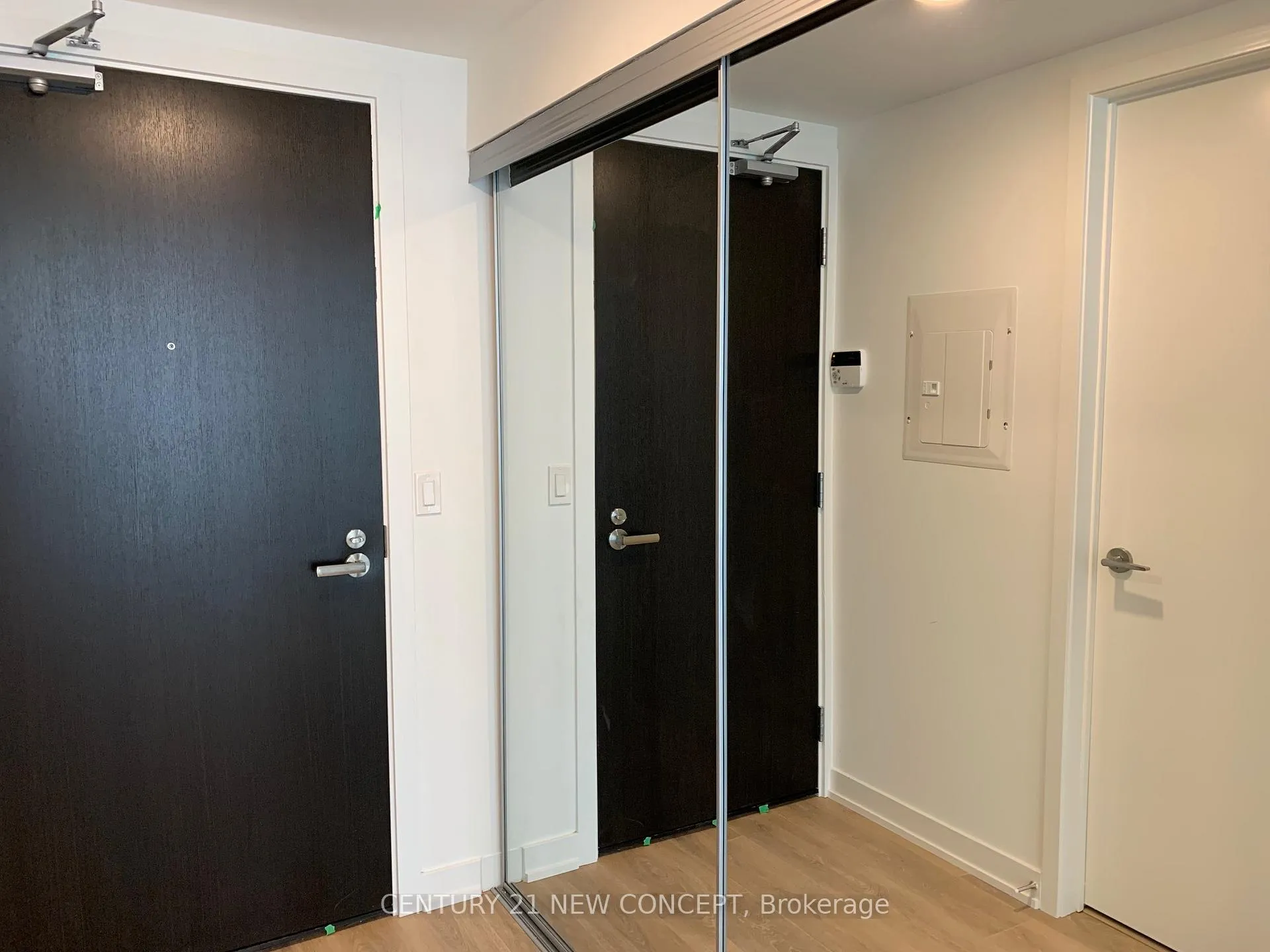 Photo 3 of Unit 1603, 501 Yonge Street, Toronto, Church-Yonge Corridor — HOMEH