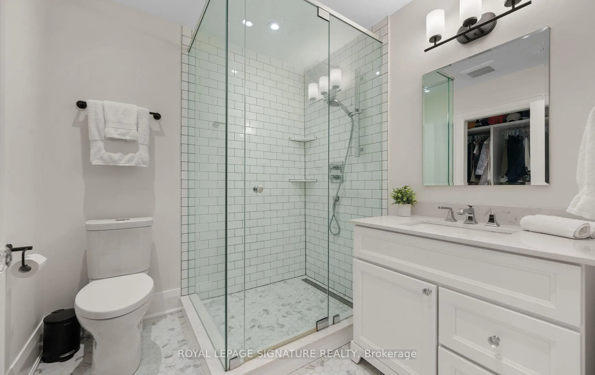 Photo 22 of 86 Hudson Drive, Toronto, Rosedale-Moore Park — HOMEH