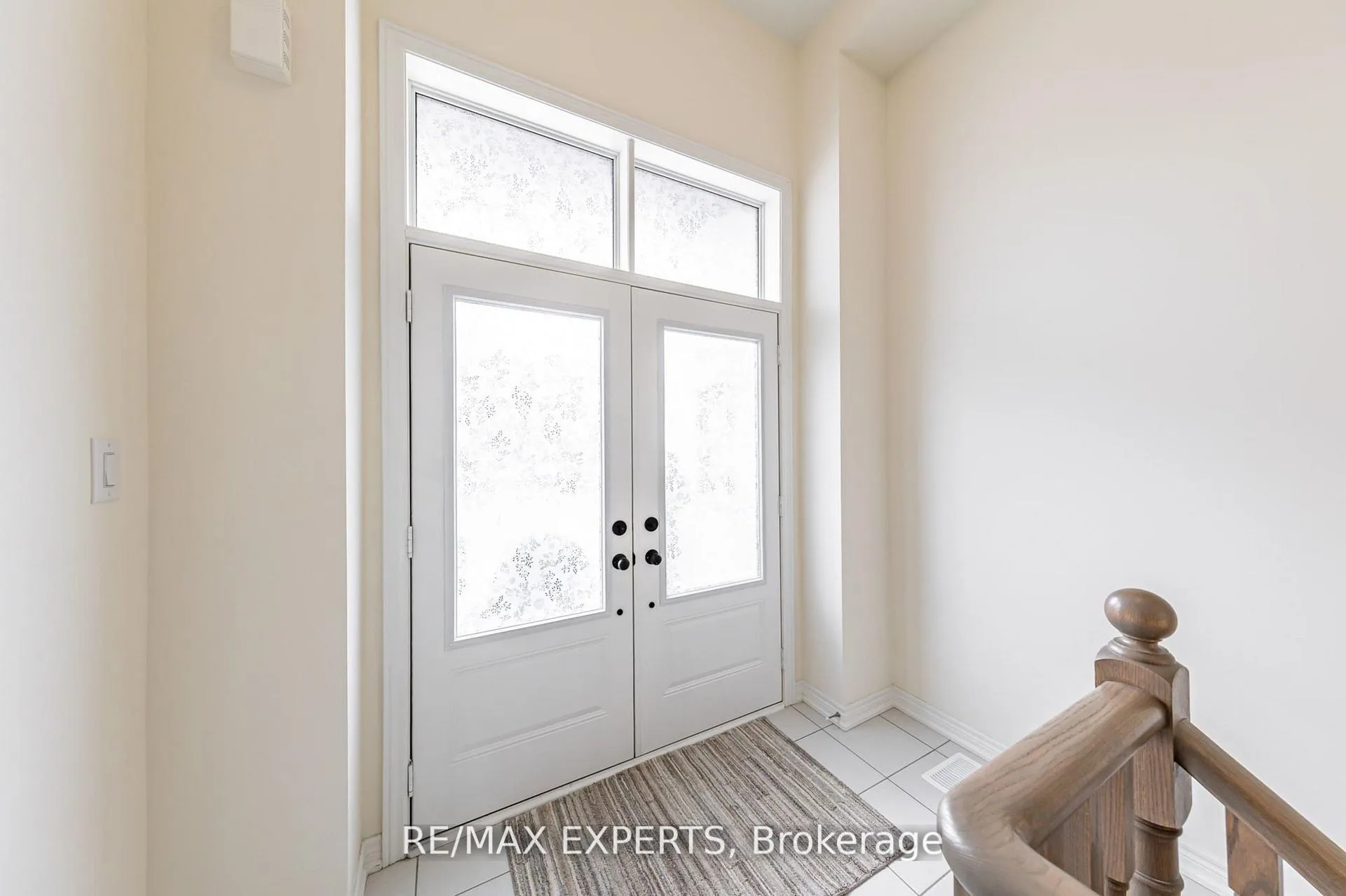 Photo 5 of 90 Singhampton Road, Vaughan, Kleinburg — HOMEH