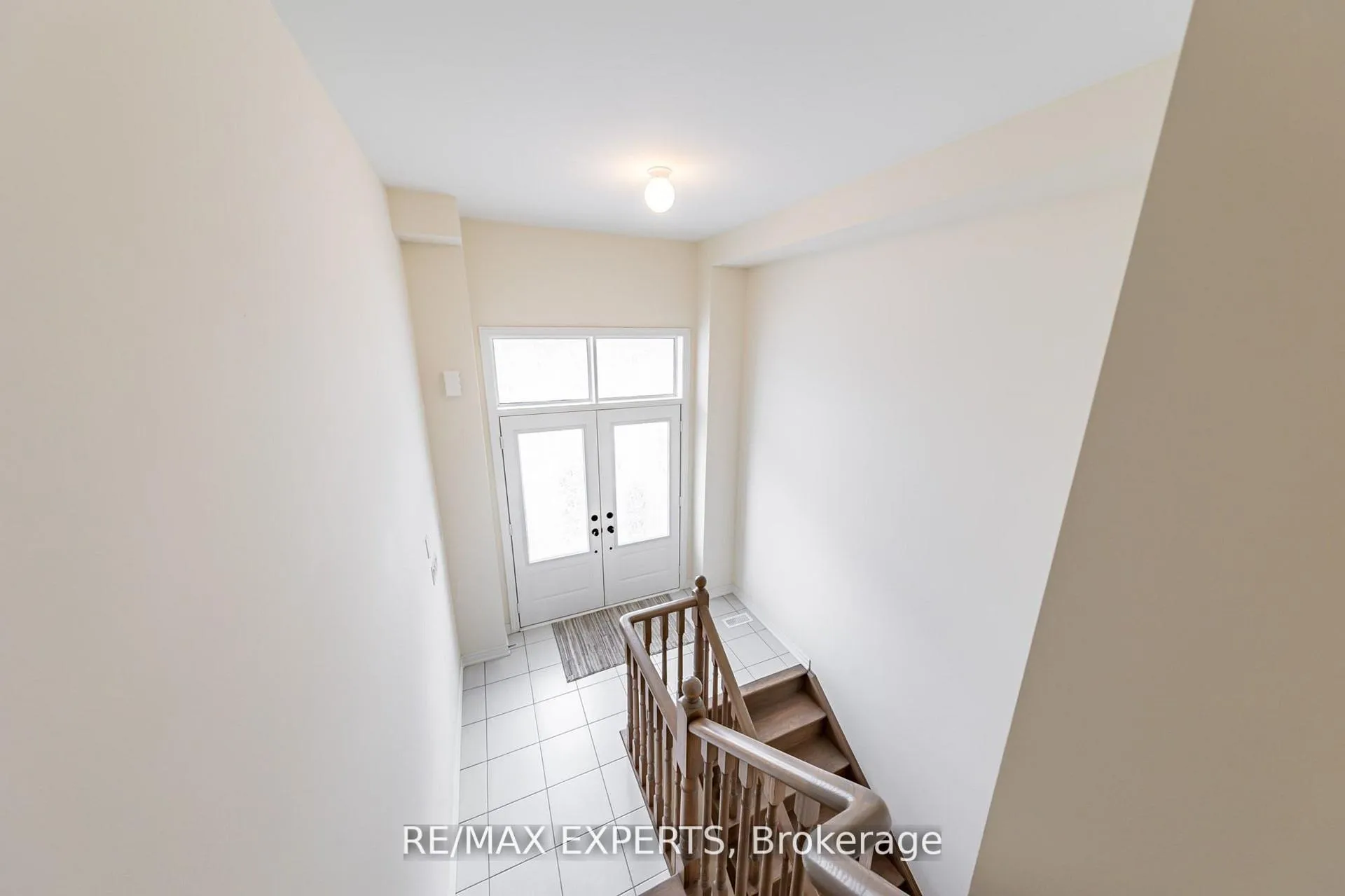 Photo 7 of 90 Singhampton Road, Vaughan, Kleinburg — HOMEH