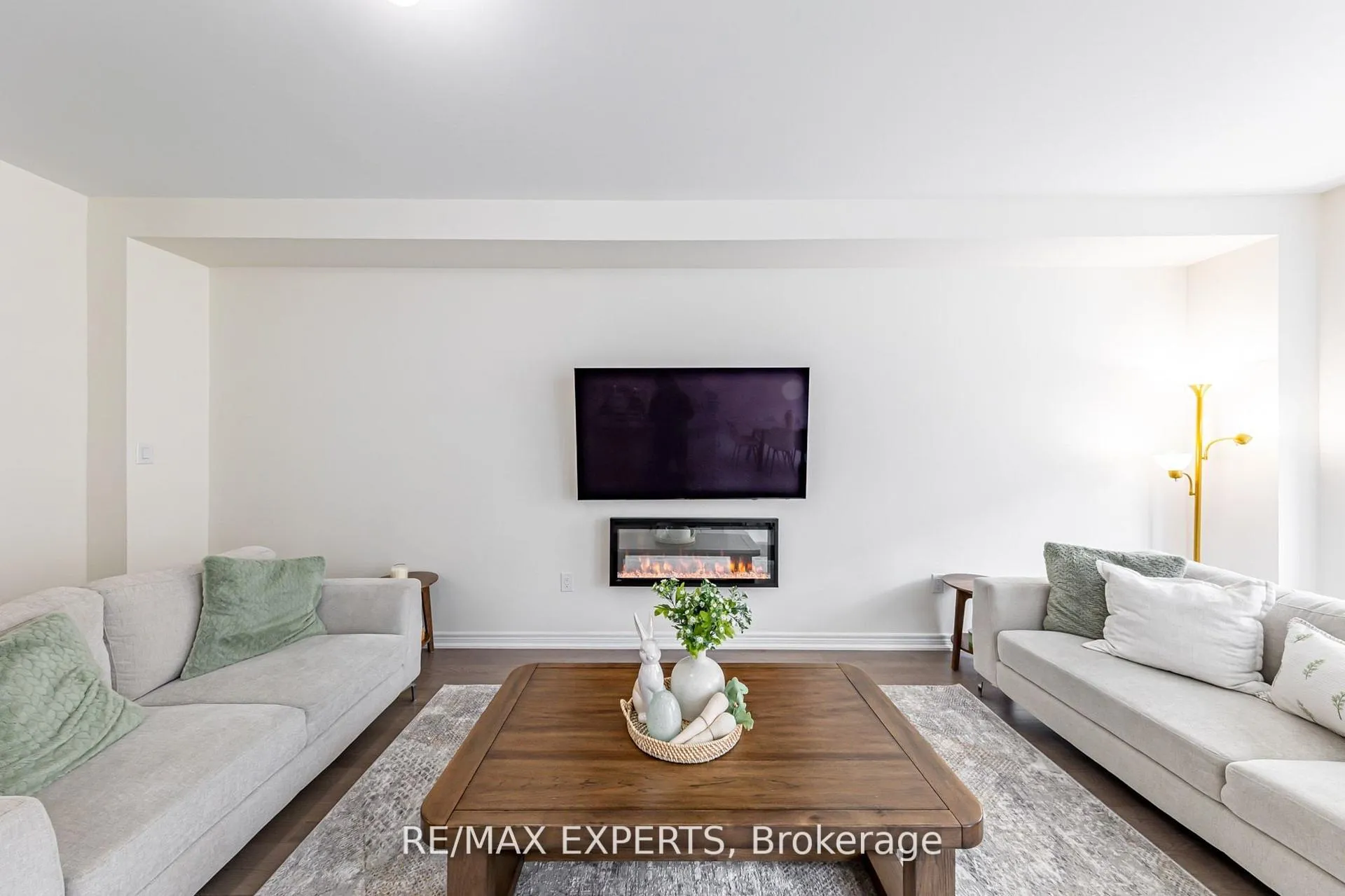 Photo 11 of 90 Singhampton Road, Vaughan, Kleinburg — HOMEH