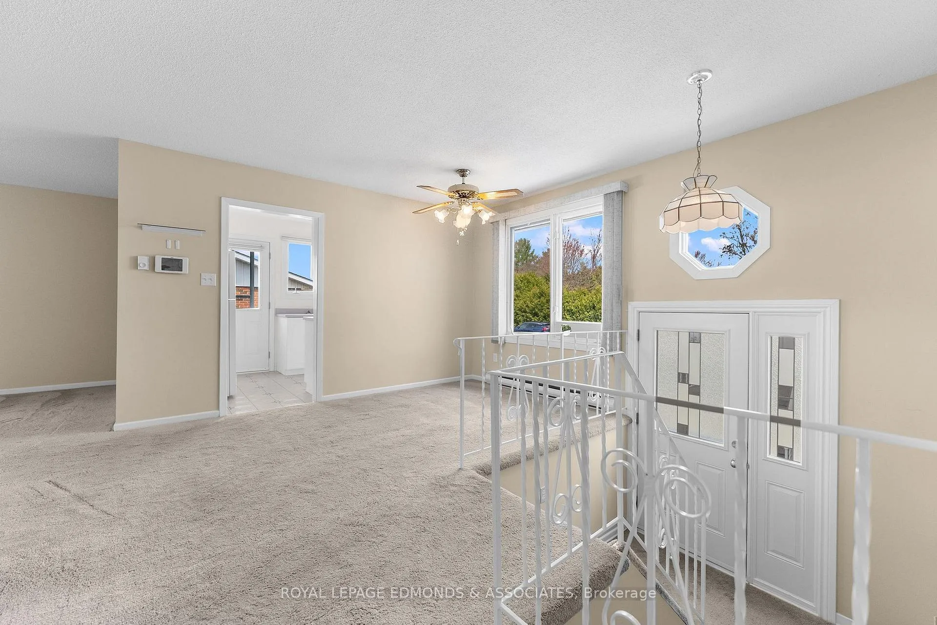 Photo 12 of 19 Algonquin Street, Petawawa — HOMEH