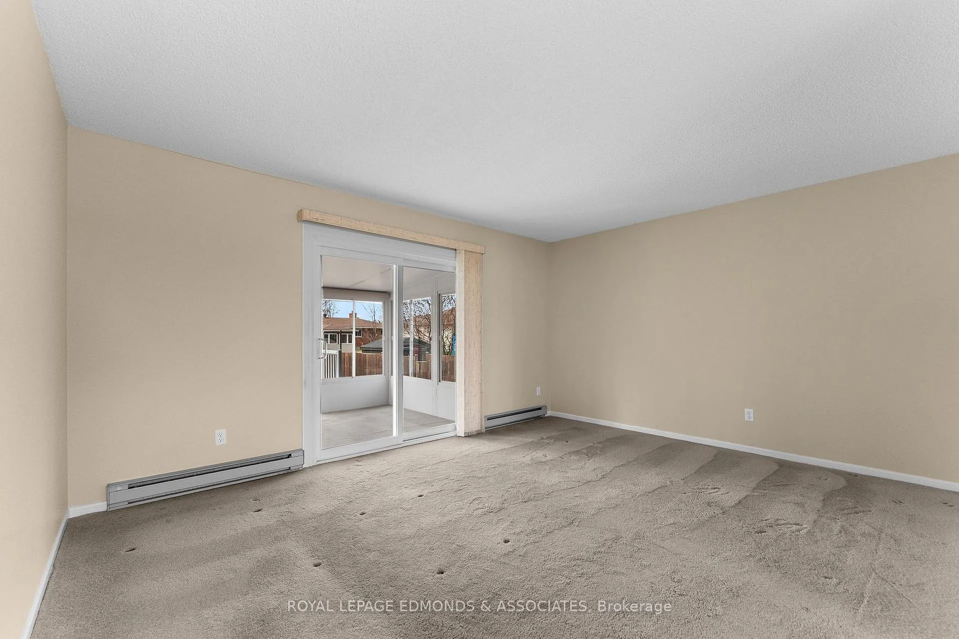Photo 16 of 19 Algonquin Street, Petawawa — HOMEH