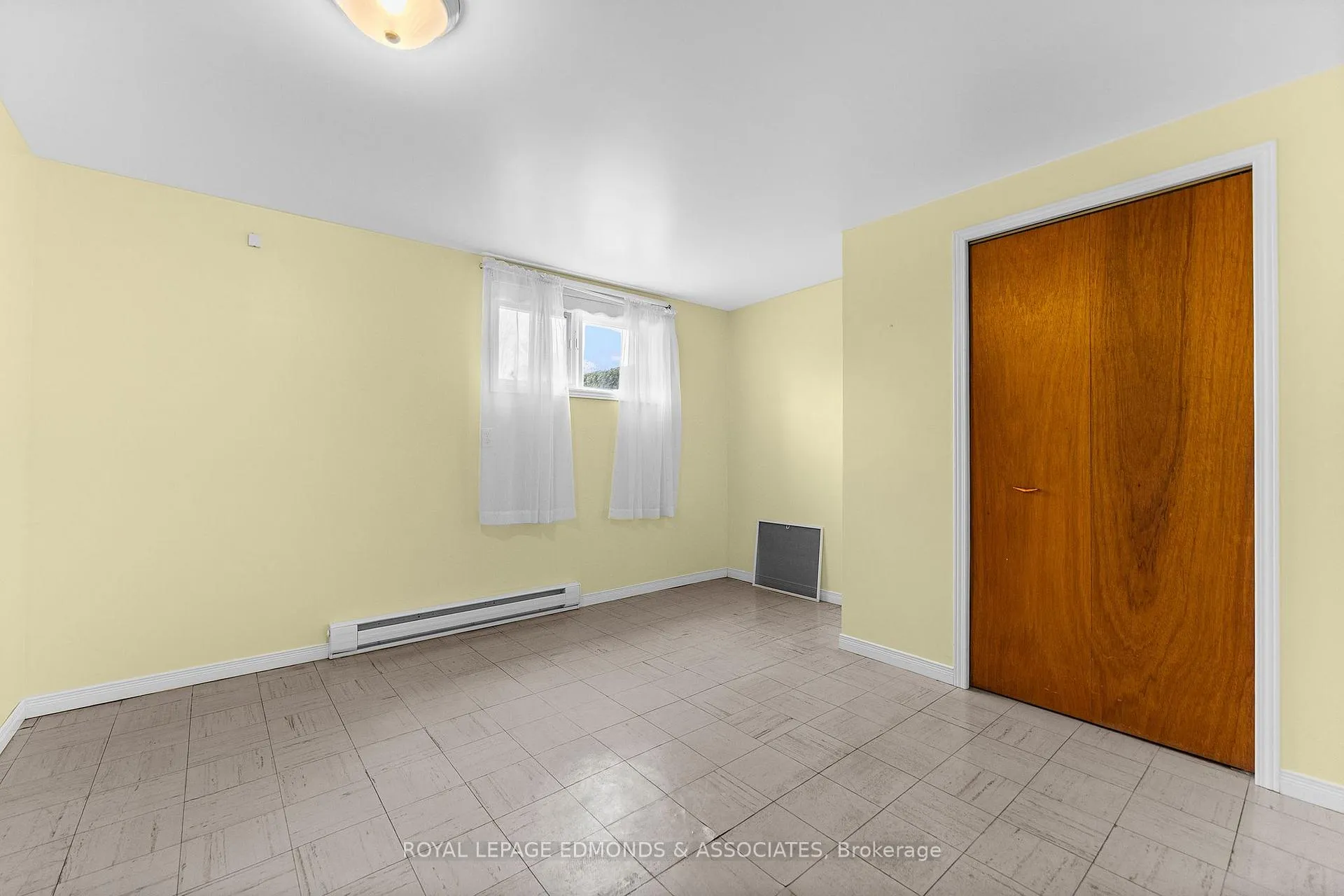 Photo 31 of 19 Algonquin Street, Petawawa — HOMEH
