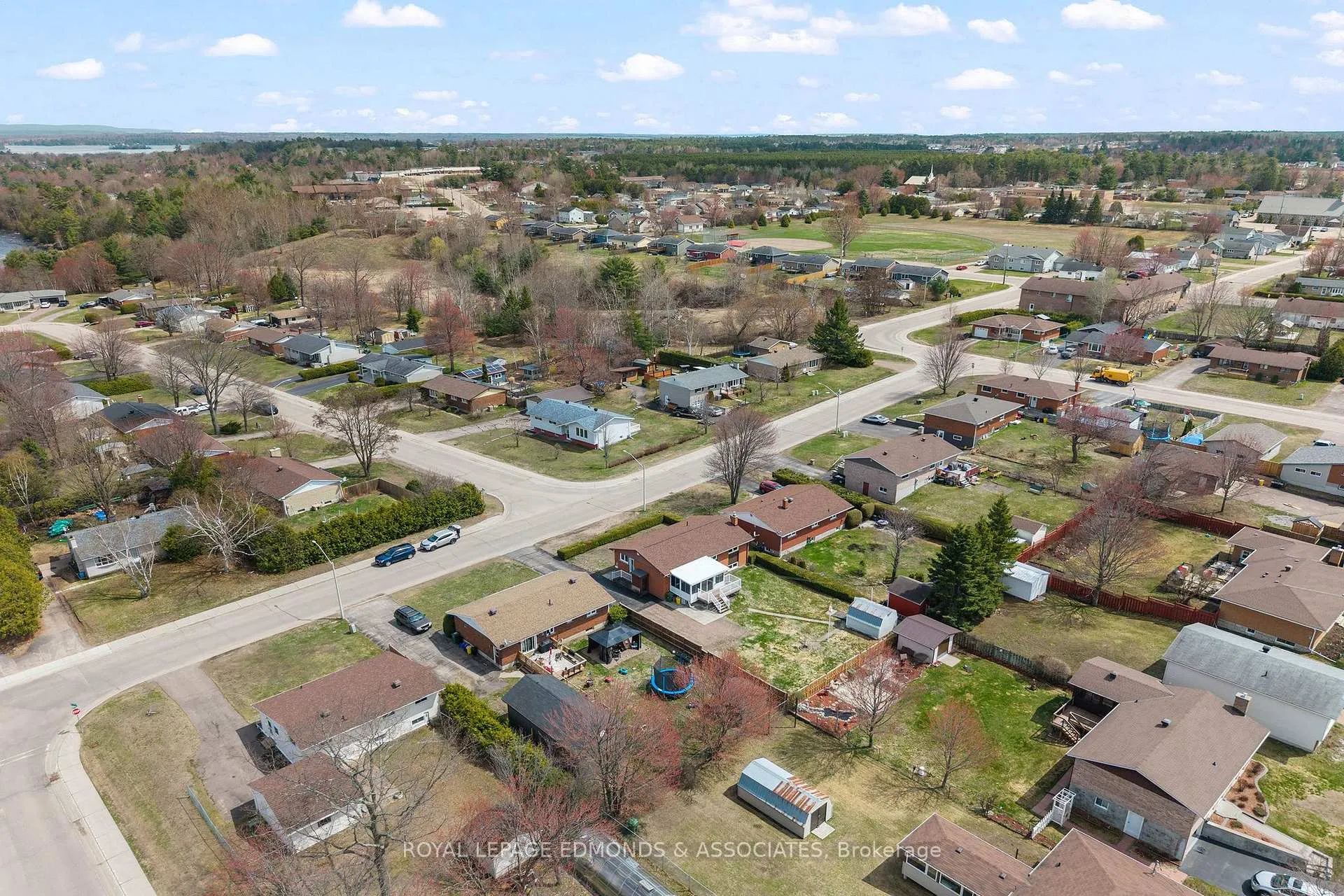 Photo 48 of 19 Algonquin Street, Petawawa — HOMEH