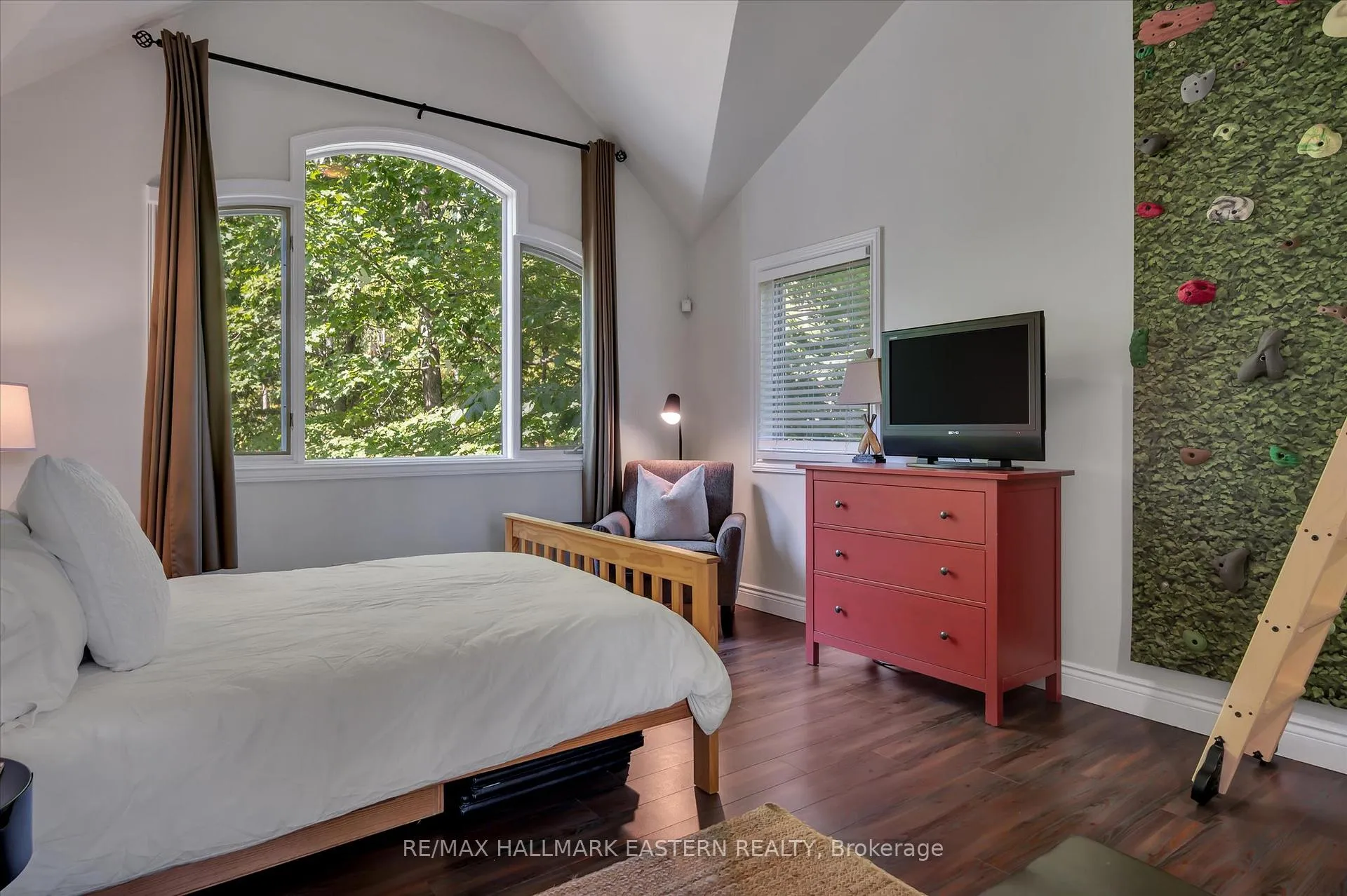 Photo 39 of 1855 White Lake Road W, Douro-Dummer — HOMEH